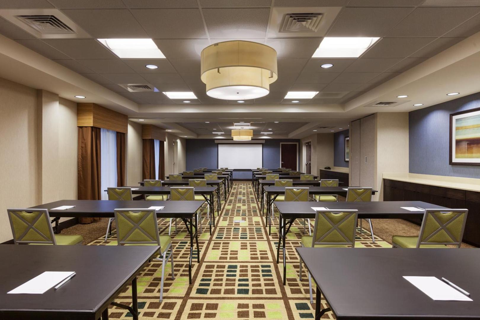 Hampton Inn & Suites Camp Springs Hampton Inn & Suites Camp Springs