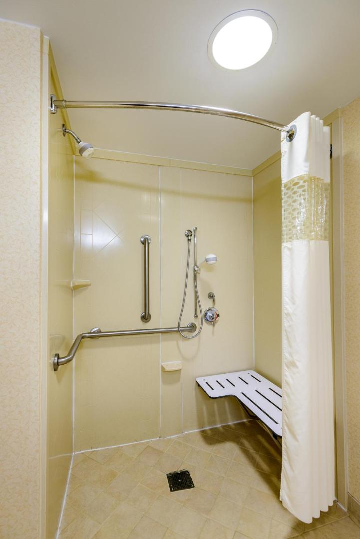 Hampton Inn & Suites Frederick-Fort Detrick