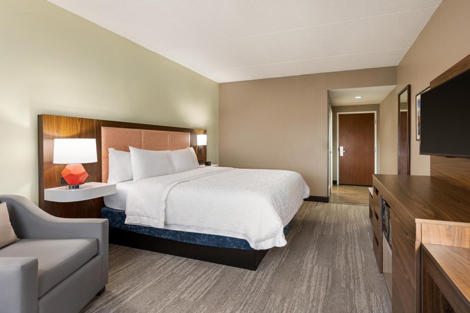 Hampton Inn & Suites Frederick-Fort Detrick