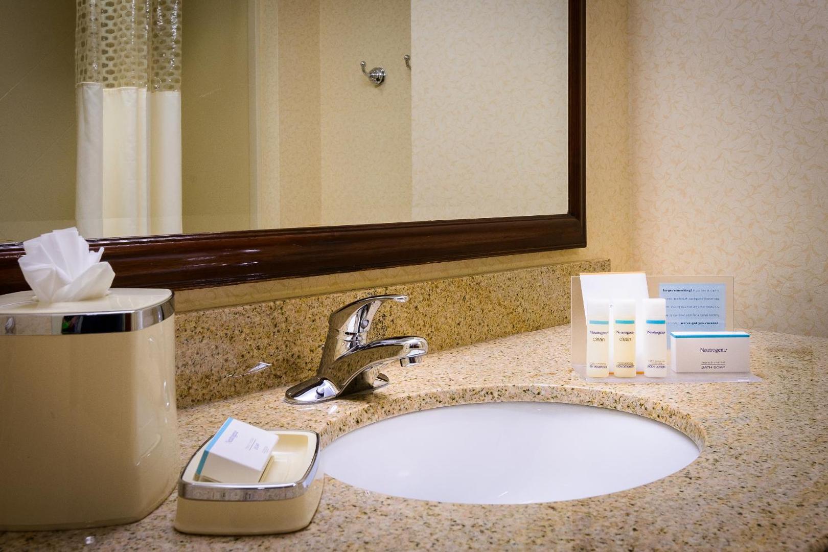 Hampton Inn & Suites Frederick-Fort Detrick