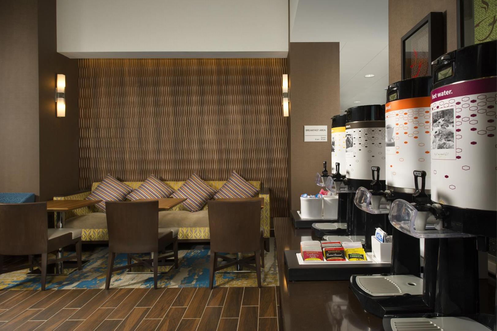 Hampton Inn & Suites Baltimore North/Timonium Hampton Inn & Suites Baltimore North/Timonium