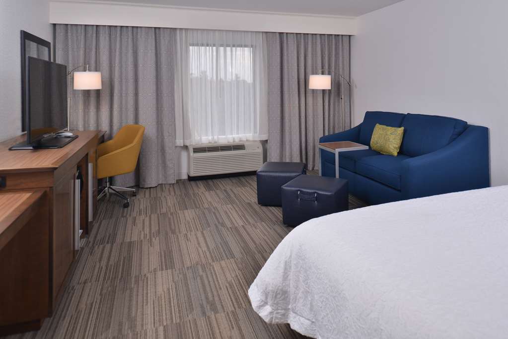 Hampton Inn & Suites Ann Arbor West Hampton Inn & Suites Ann Arbor West