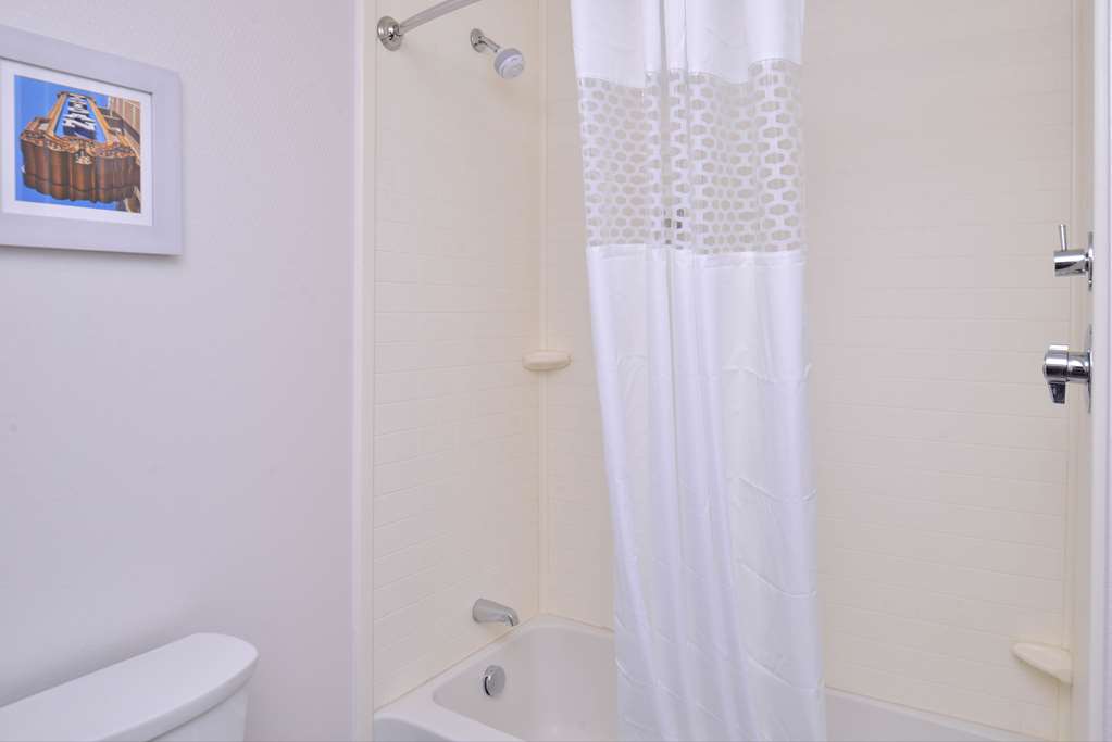 Hampton Inn & Suites Ann Arbor West Hampton Inn & Suites Ann Arbor West