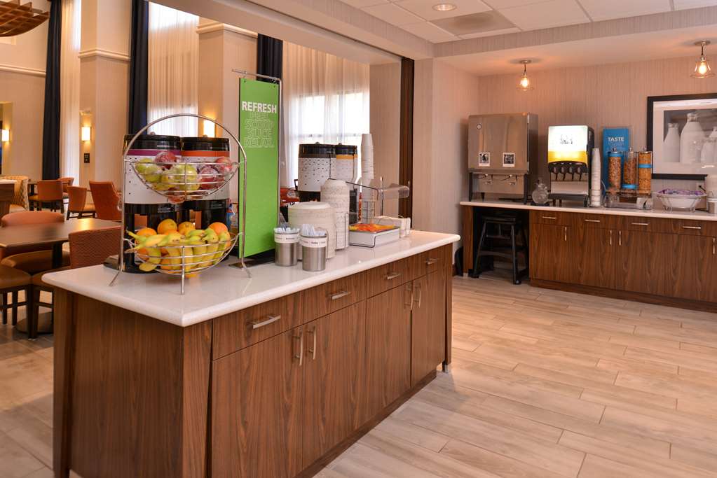 Hampton Inn & Suites Ann Arbor West Hampton Inn & Suites Ann Arbor West