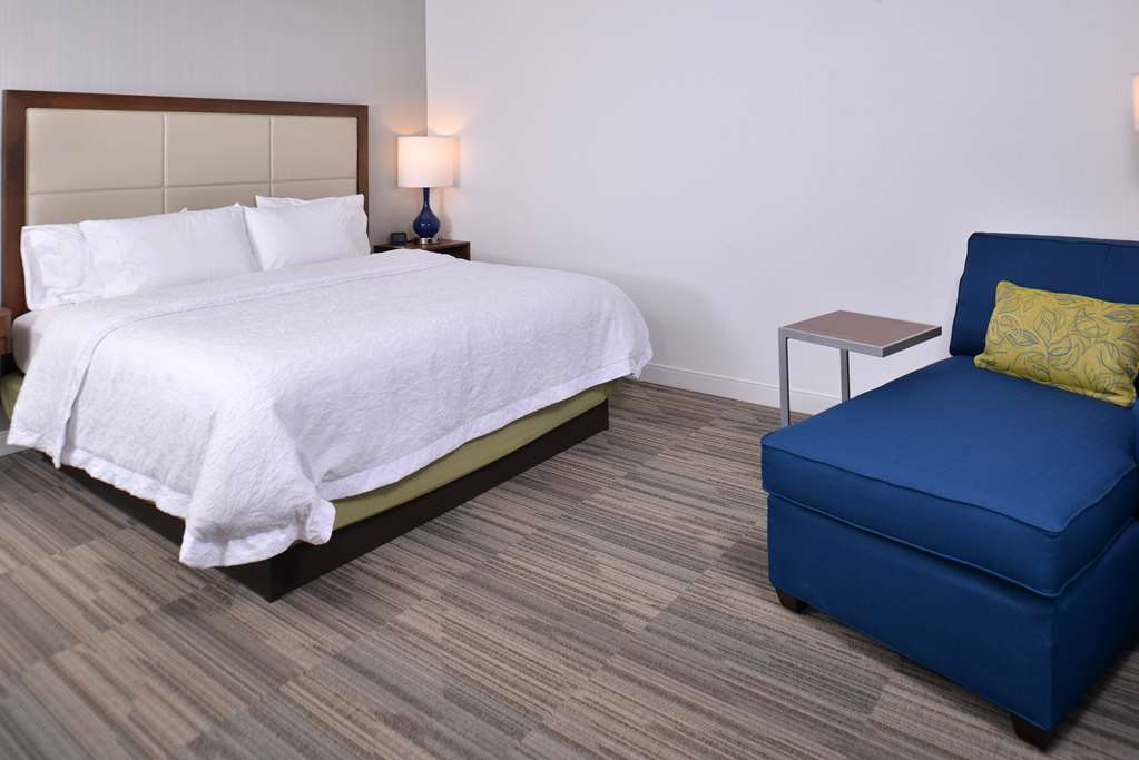 Hampton Inn & Suites Ann Arbor West Hampton Inn & Suites Ann Arbor West