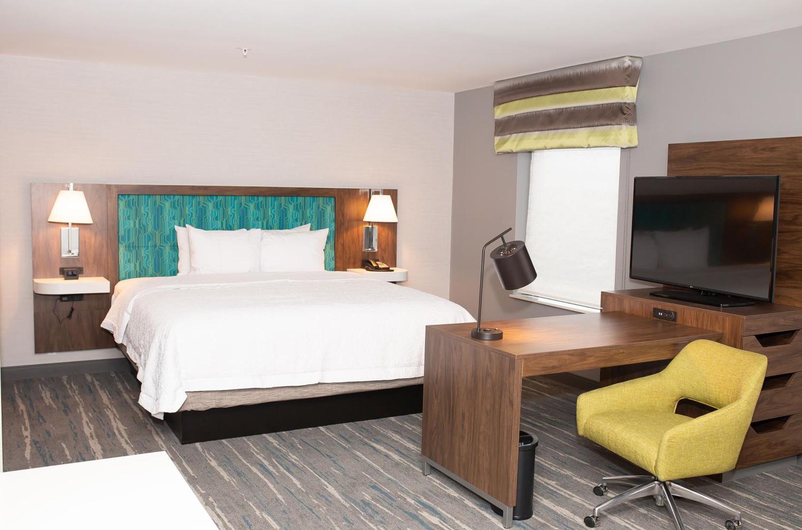 Hampton Inn & Suites Dundee Hampton Inn & Suites Dundee