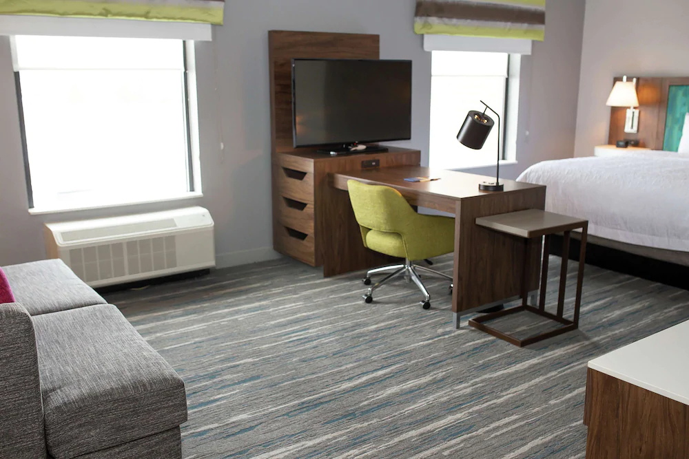 Hampton Inn & Suites Dundee Hampton Inn & Suites Dundee