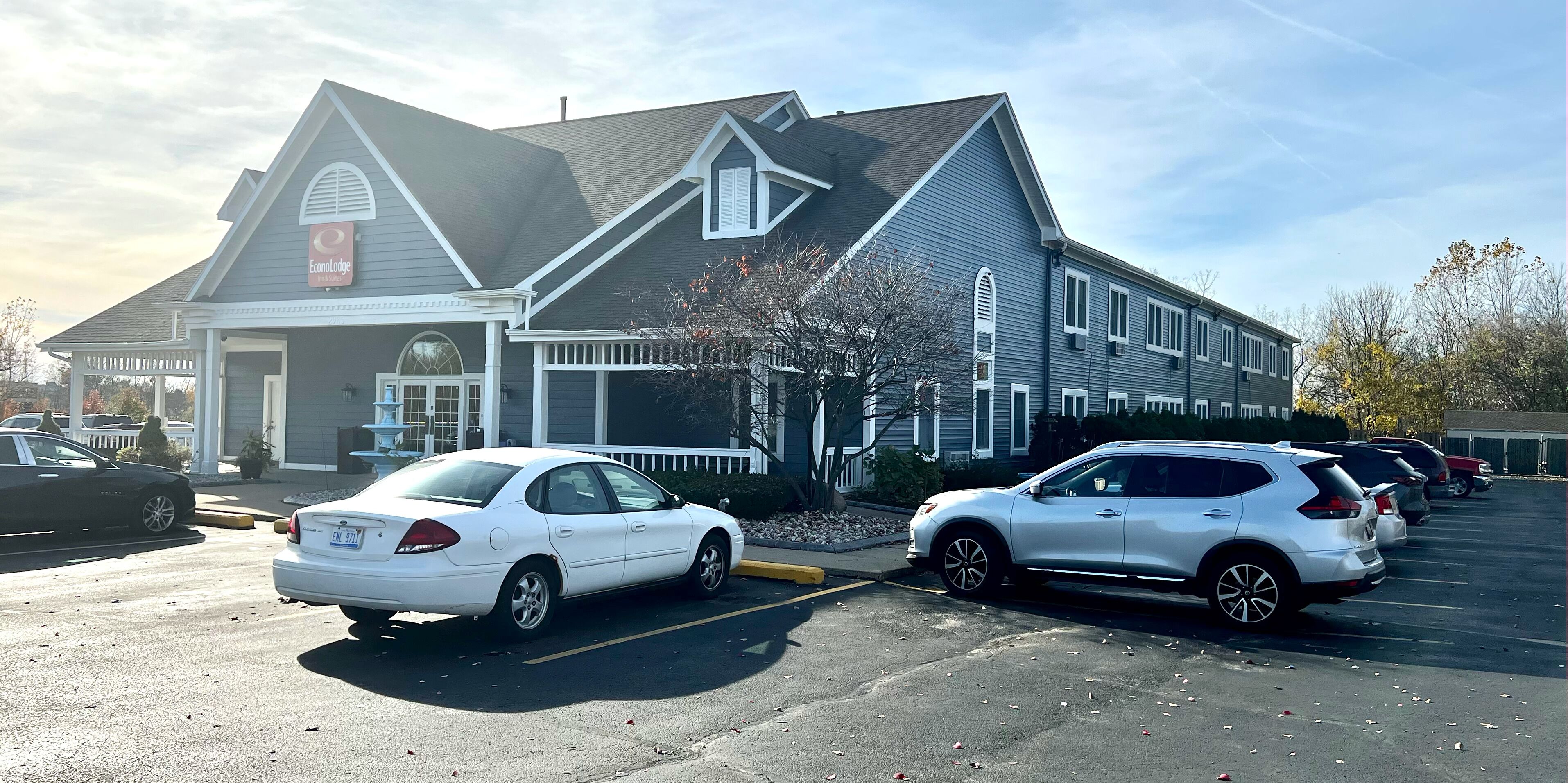 Econo Lodge & Suites Econo Lodge & Suites