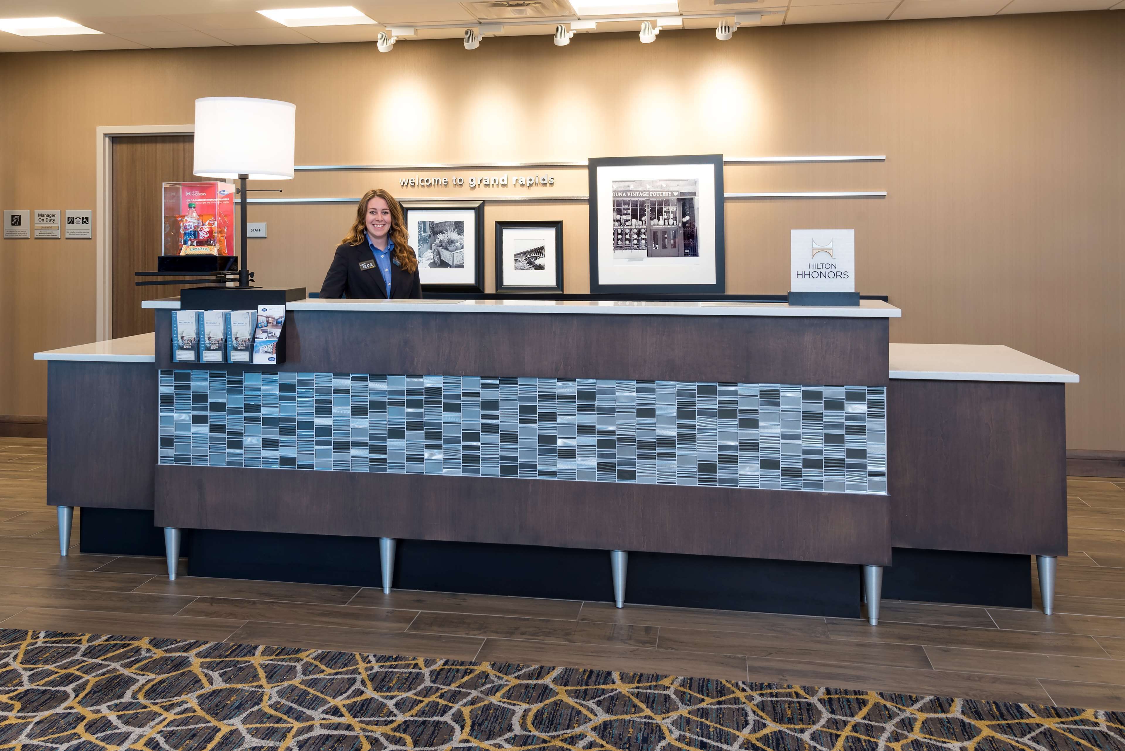 Hampton Inn & Suites Grand Rapids Downtown Hampton Inn & Suites Grand Rapids Downtown