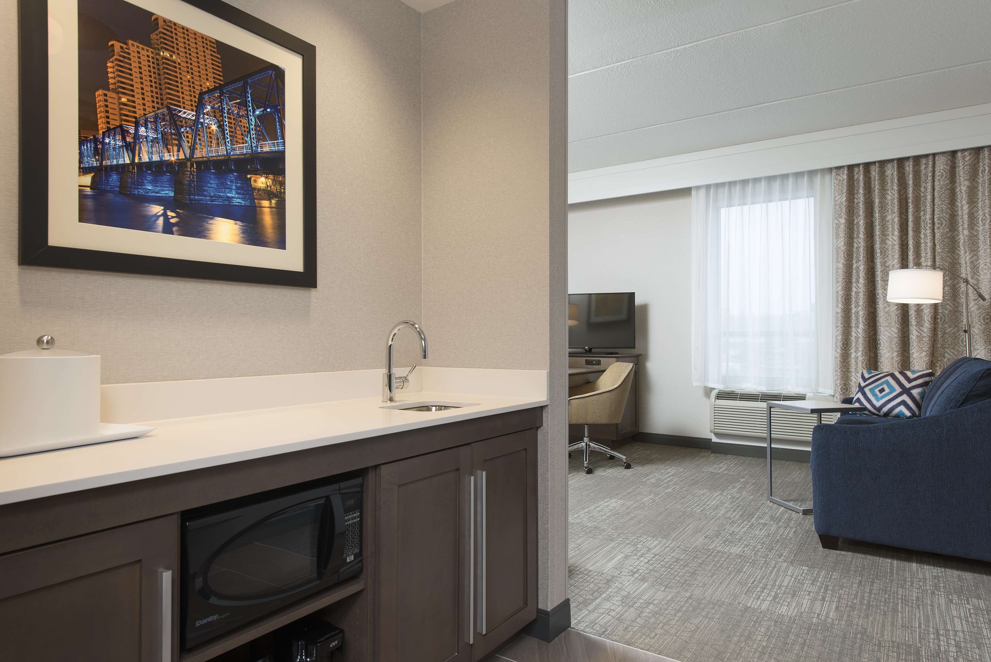 Hampton Inn & Suites Grand Rapids Downtown Hampton Inn & Suites Grand Rapids Downtown