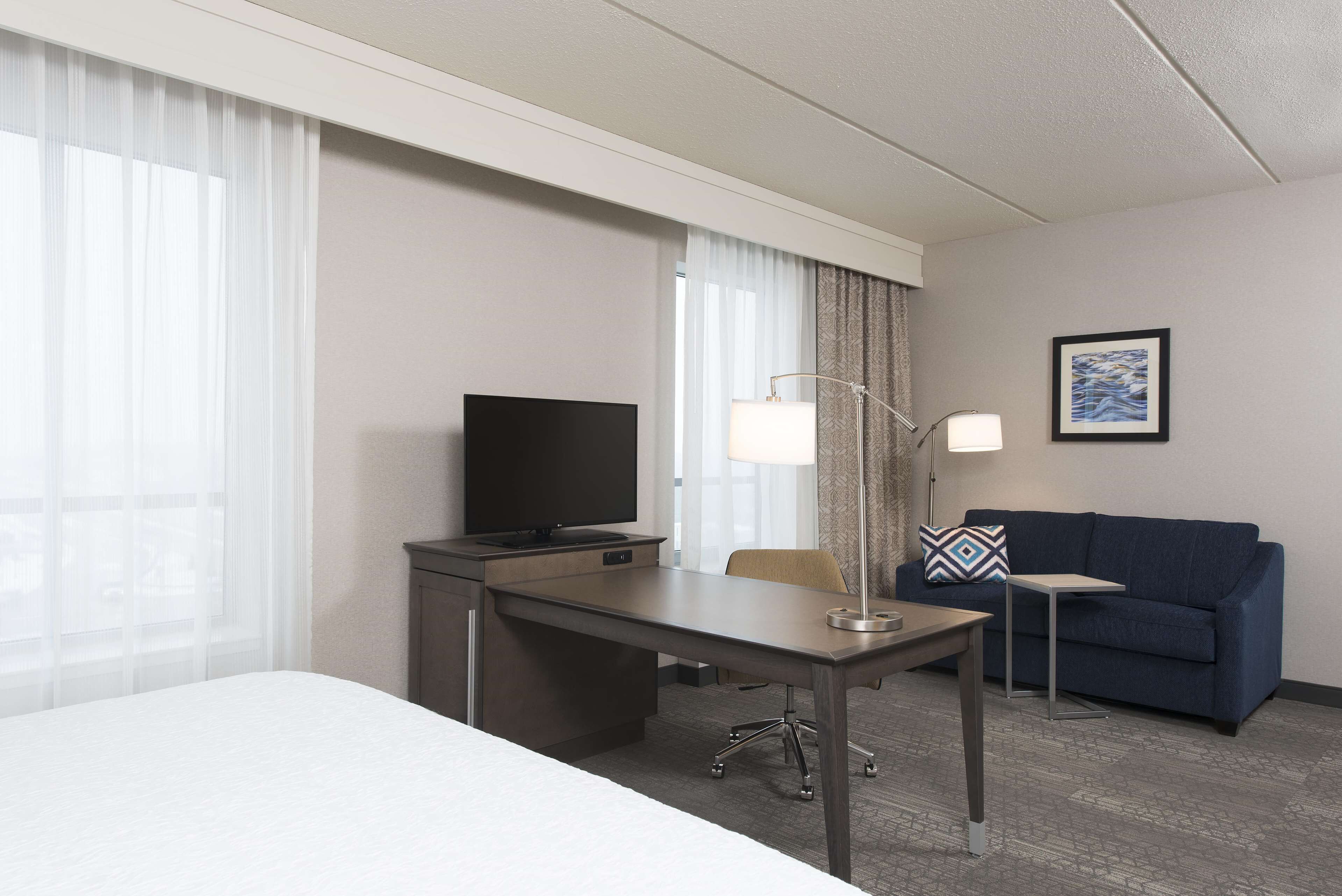 Hampton Inn & Suites Grand Rapids Downtown Hampton Inn & Suites Grand Rapids Downtown