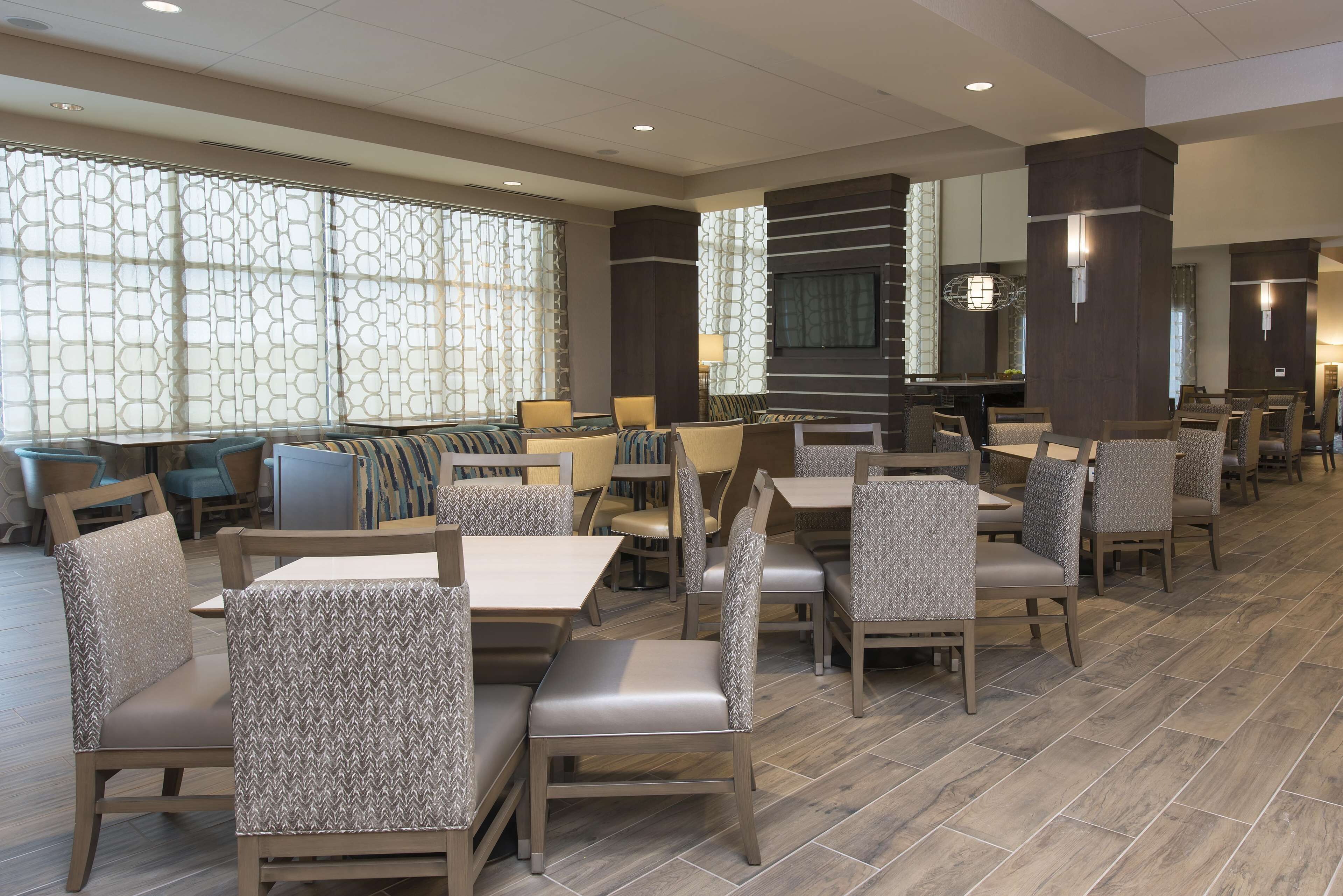 Hampton Inn & Suites Grand Rapids Downtown Hampton Inn & Suites Grand Rapids Downtown
