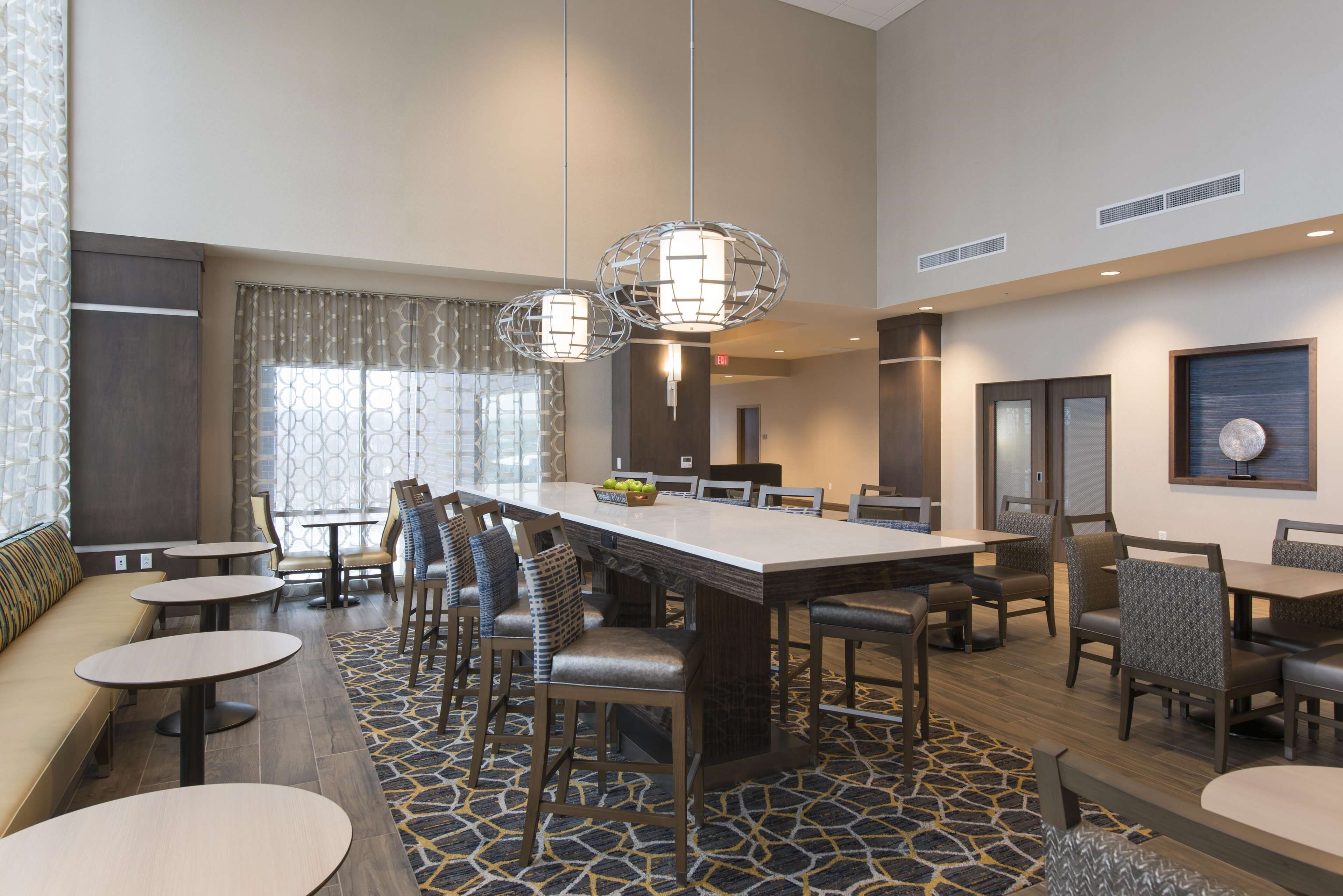 Hampton Inn & Suites Grand Rapids Downtown Hampton Inn & Suites Grand Rapids Downtown