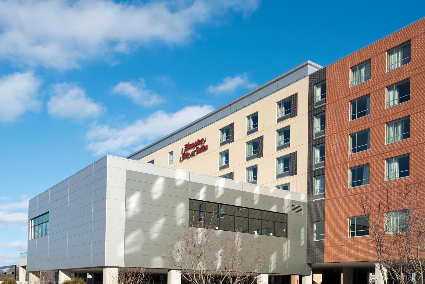 Hampton Inn & Suites Grand Rapids Downtown Hampton Inn & Suites Grand Rapids Downtown