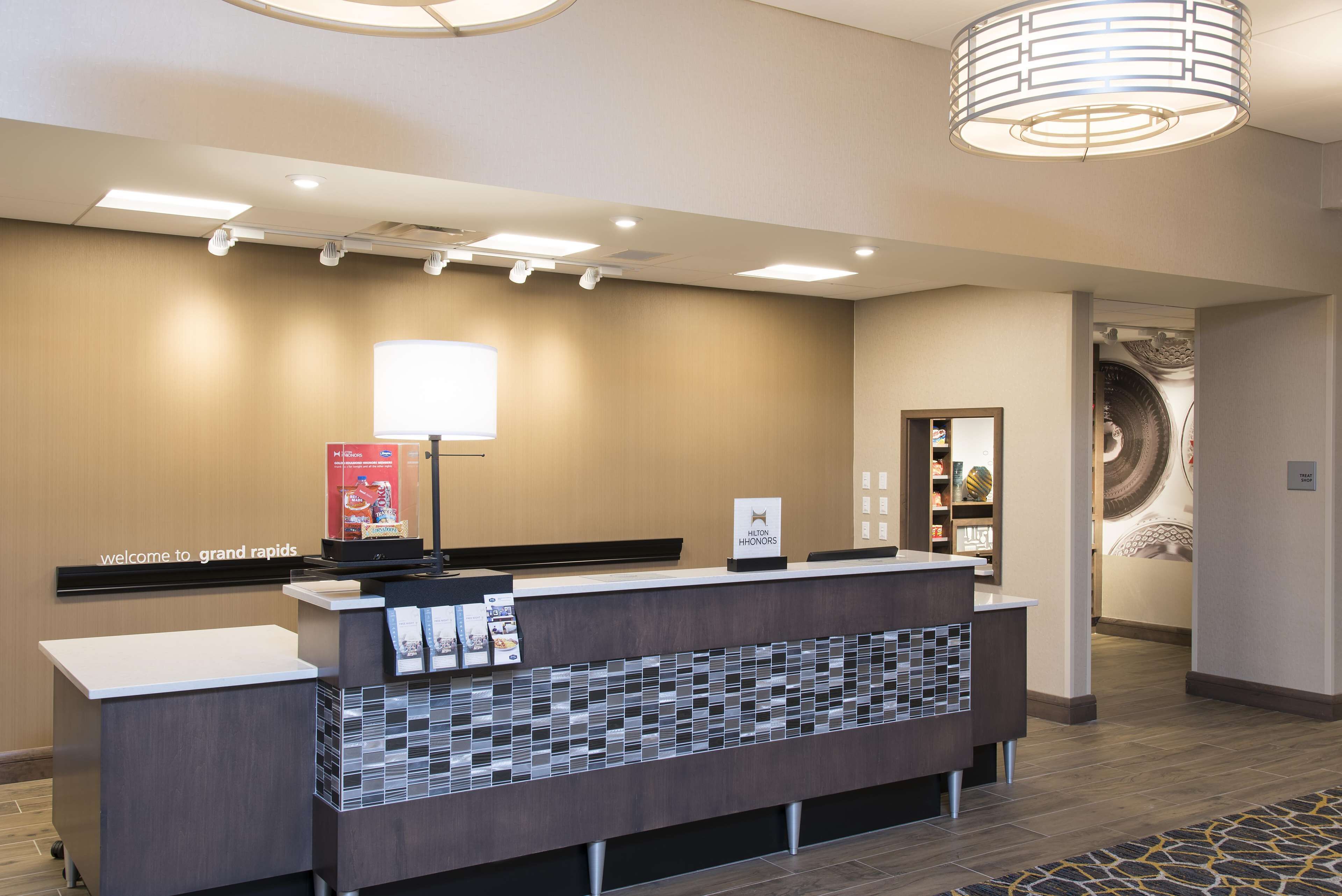 Hampton Inn & Suites Grand Rapids Downtown Hampton Inn & Suites Grand Rapids Downtown