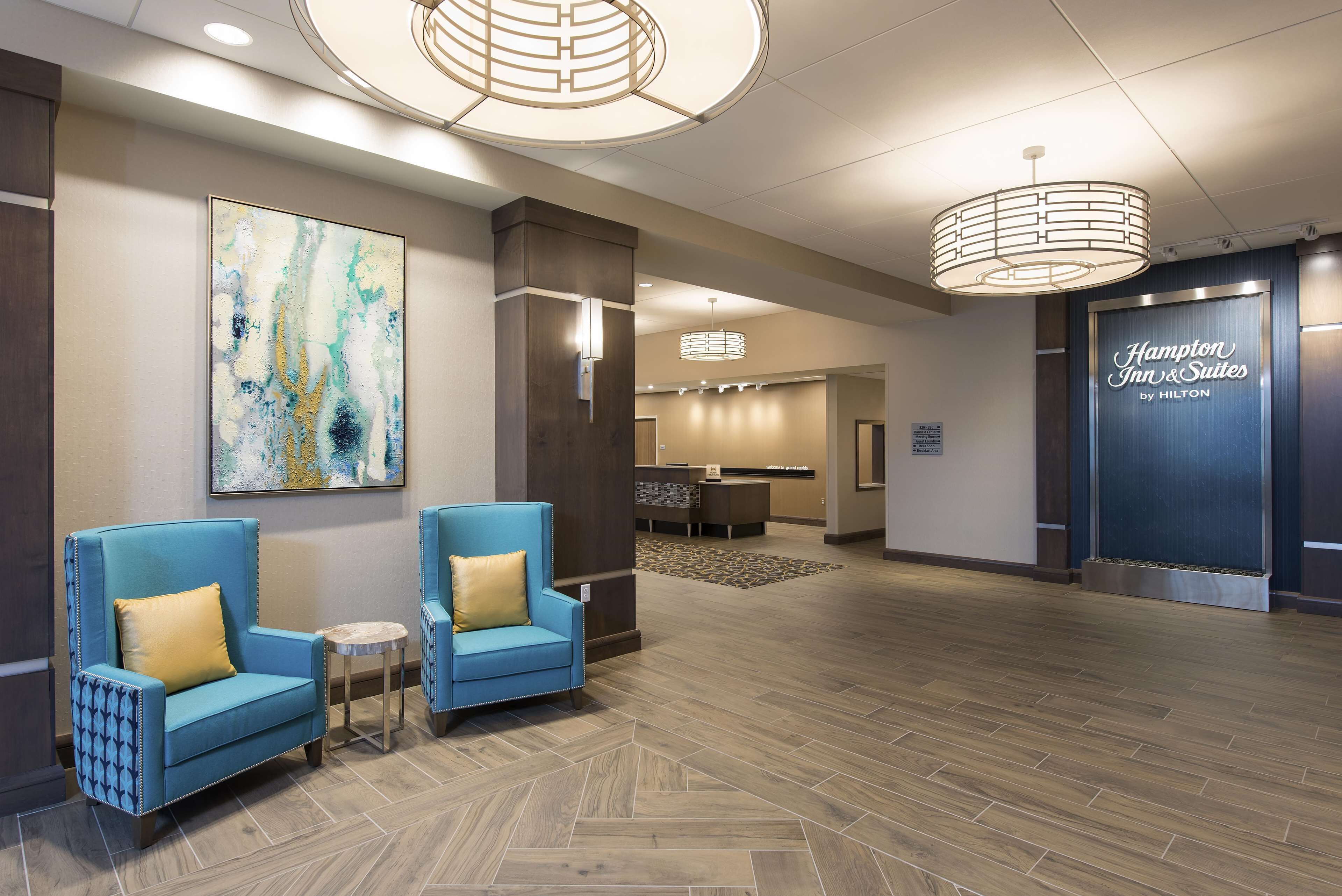 Hampton Inn & Suites Grand Rapids Downtown Hampton Inn & Suites Grand Rapids Downtown
