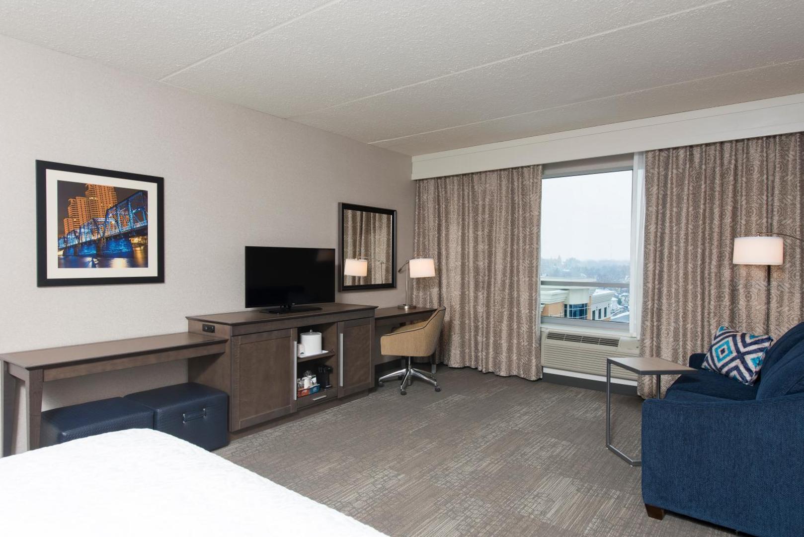 Hampton Inn & Suites Grand Rapids Downtown Hampton Inn & Suites Grand Rapids Downtown