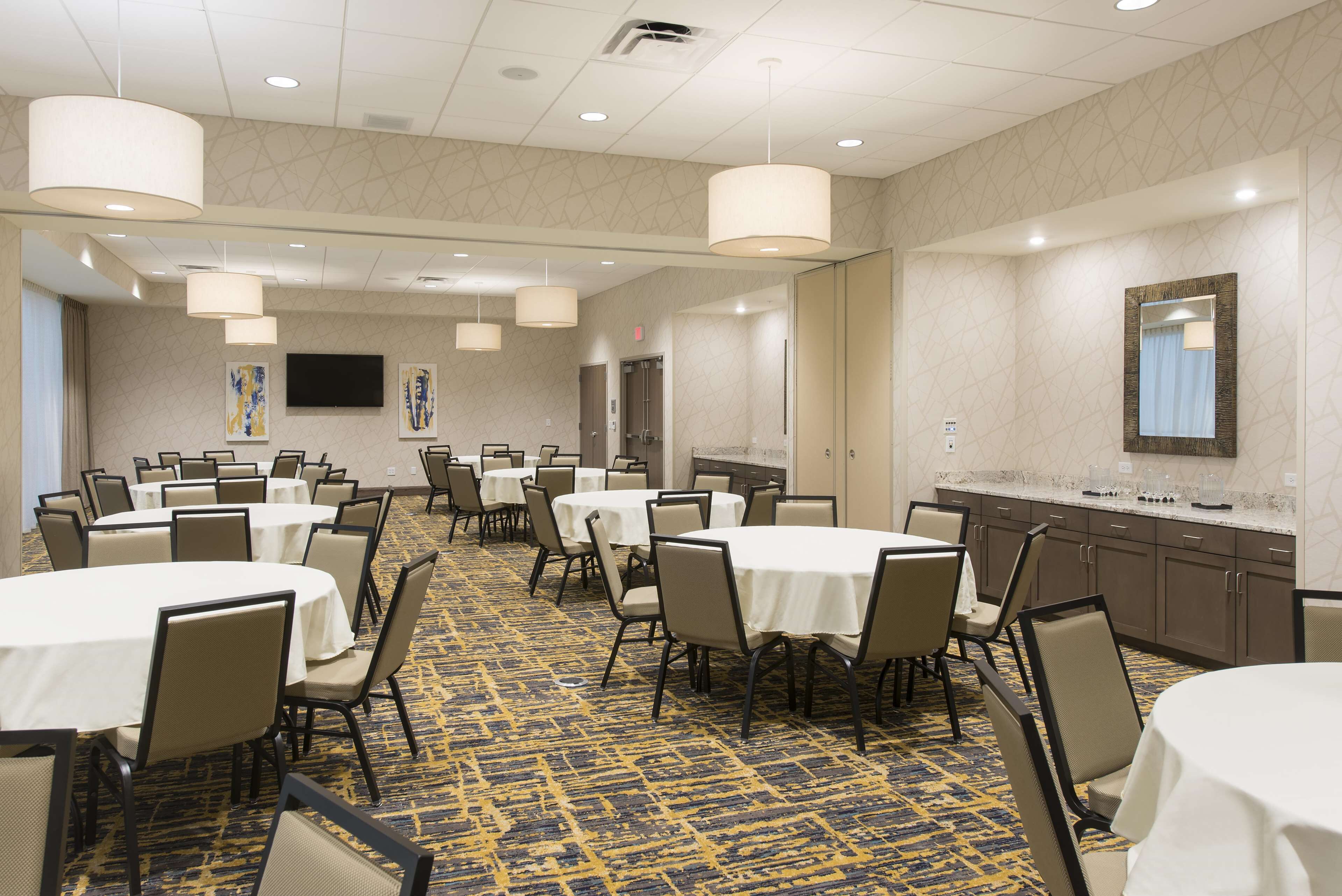 Hampton Inn & Suites Grand Rapids Downtown Hampton Inn & Suites Grand Rapids Downtown