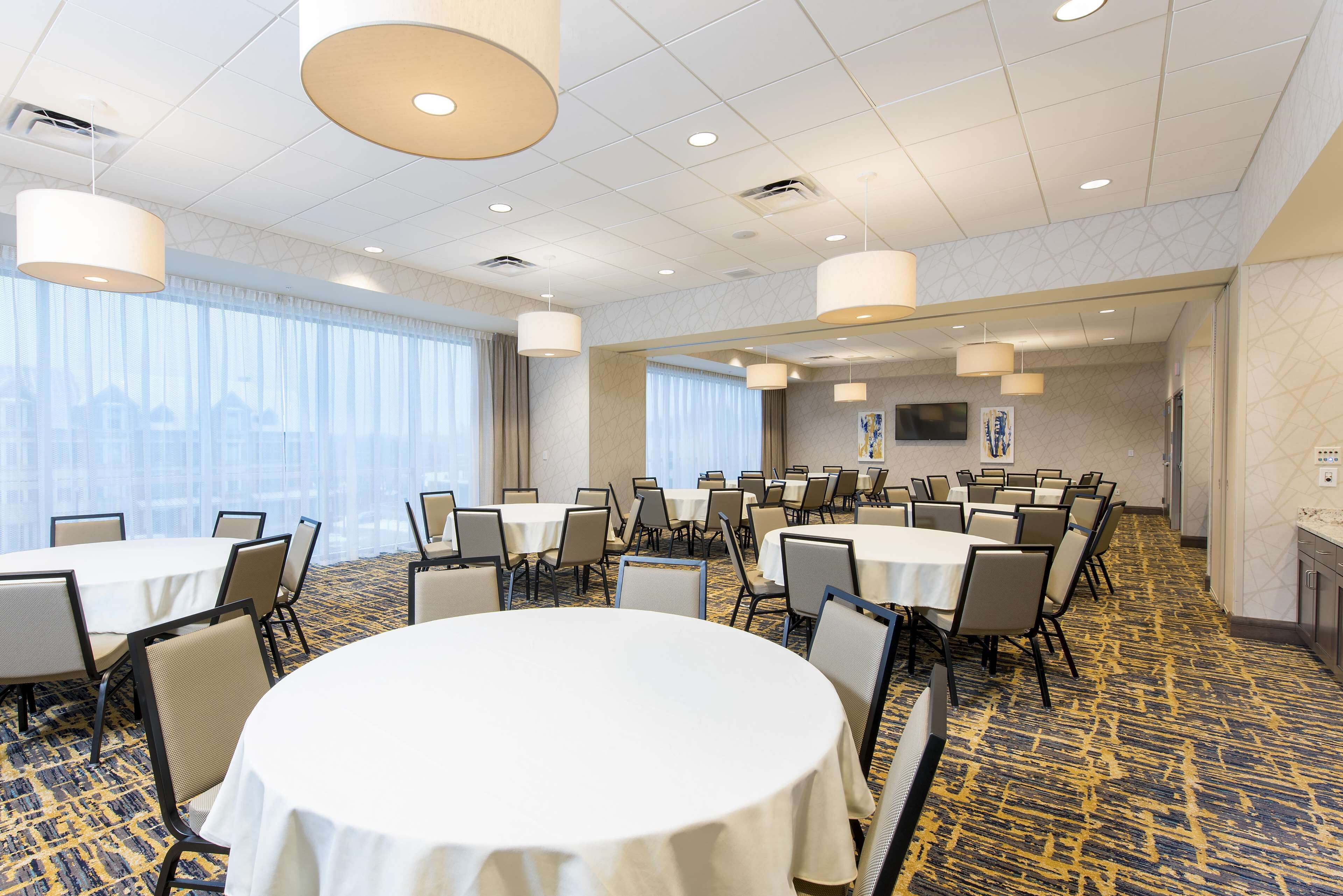 Hampton Inn & Suites Grand Rapids Downtown Hampton Inn & Suites Grand Rapids Downtown