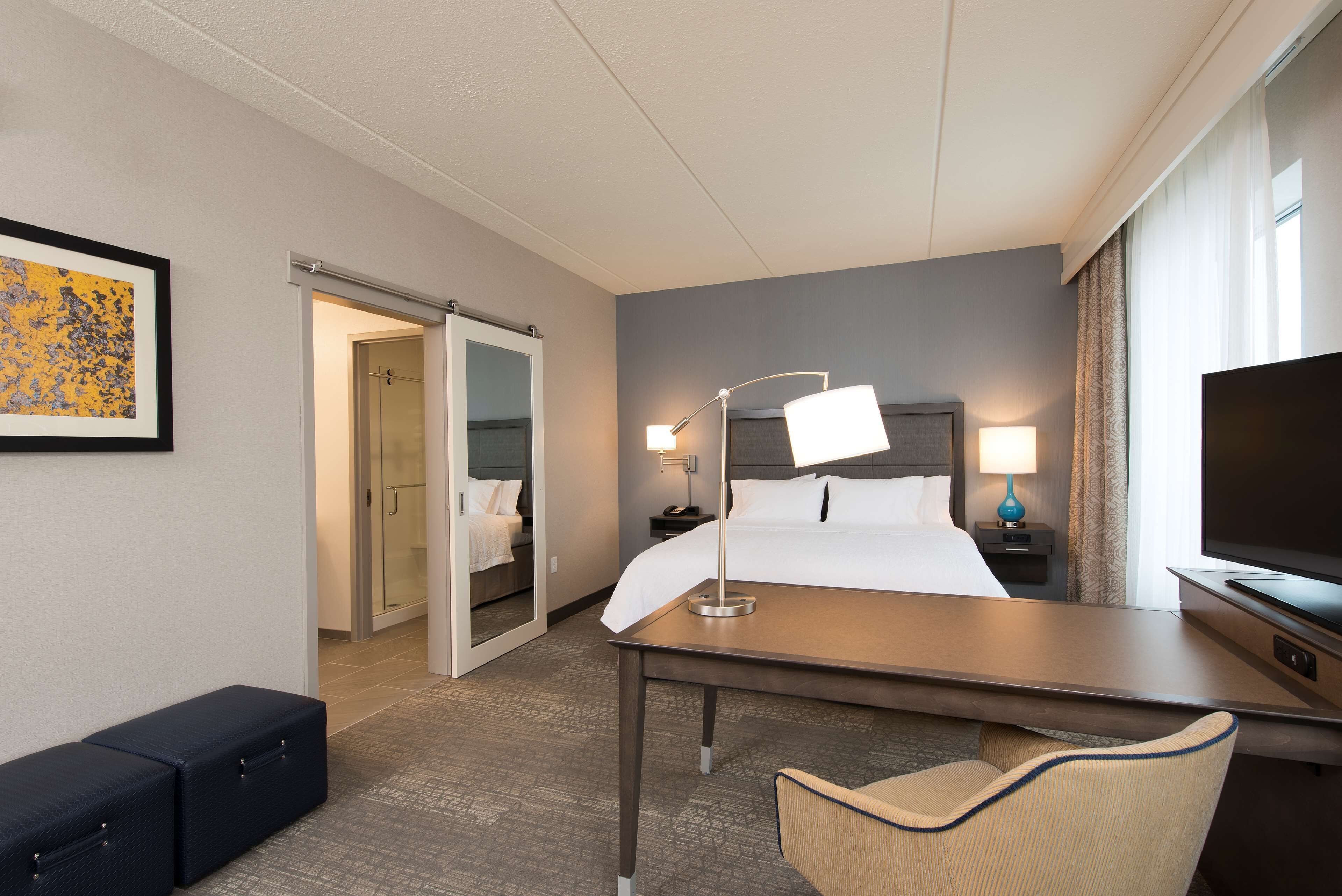 Hampton Inn & Suites Grand Rapids Downtown Hampton Inn & Suites Grand Rapids Downtown