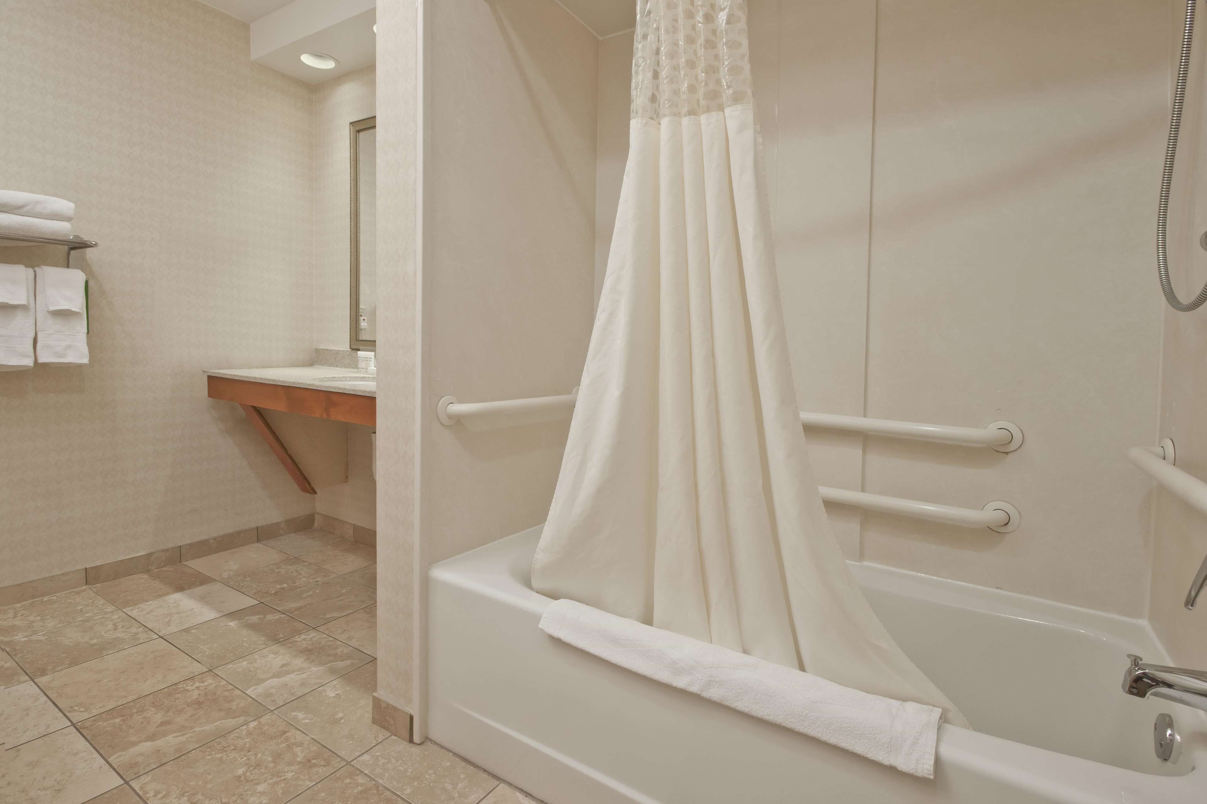 Hampton Inn Grand Rapids/North Hampton Inn Grand Rapids/North
