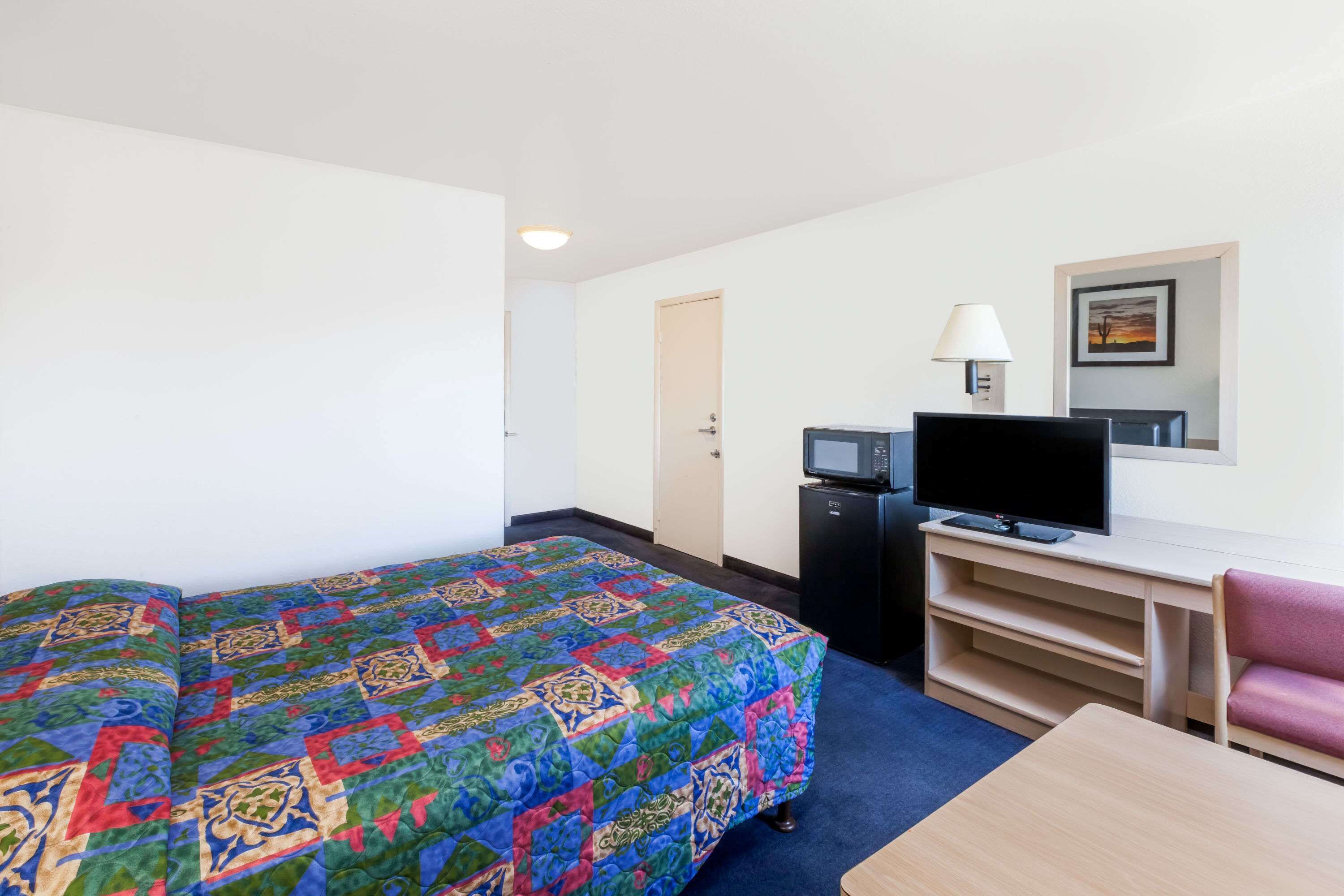 Knights Inn Grand Rapids Knights Inn Grand Rapids