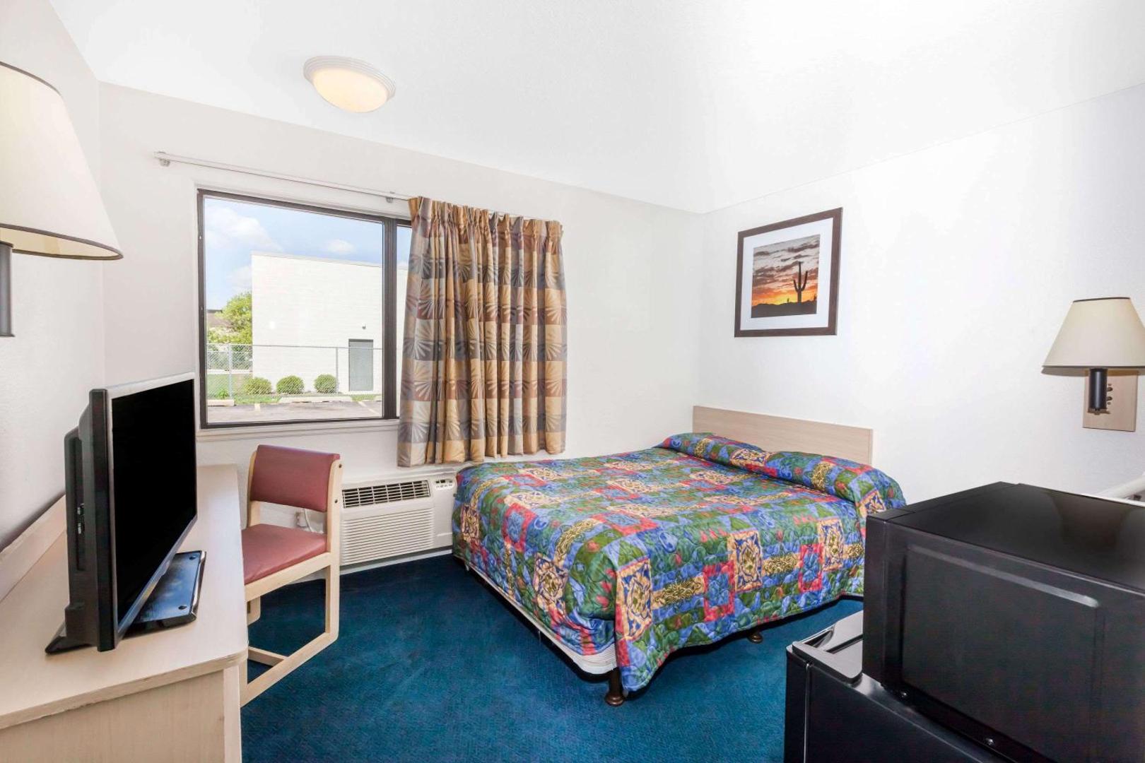 Knights Inn Grand Rapids Knights Inn Grand Rapids