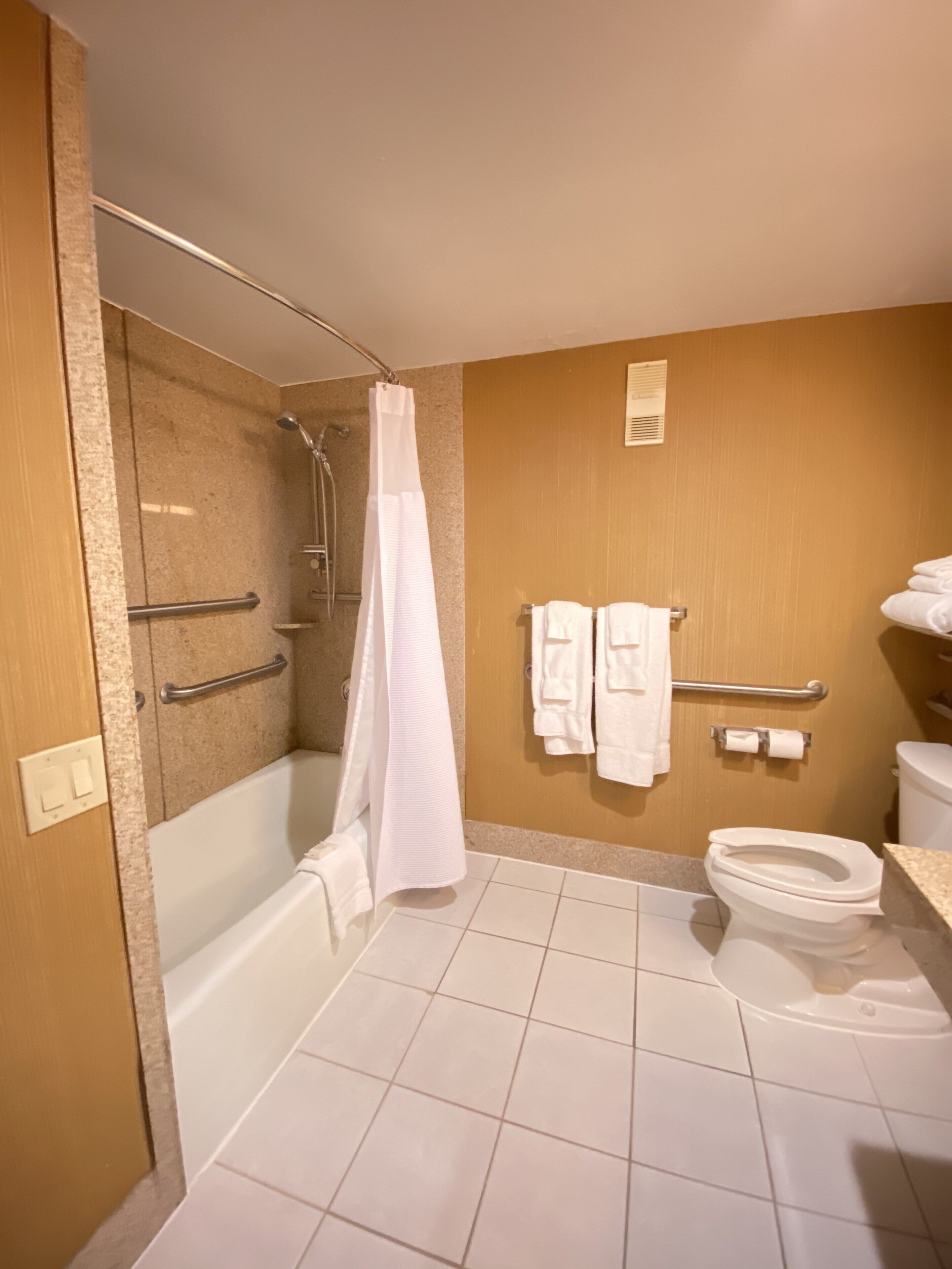 Sheraton Grand Rapids Airport Hotel Sheraton Grand Rapids Airport Hotel