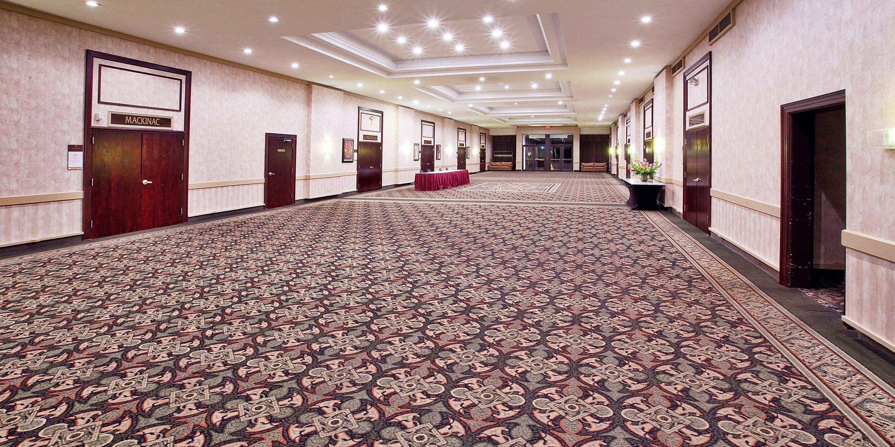Sheraton Grand Rapids Airport Hotel Sheraton Grand Rapids Airport Hotel