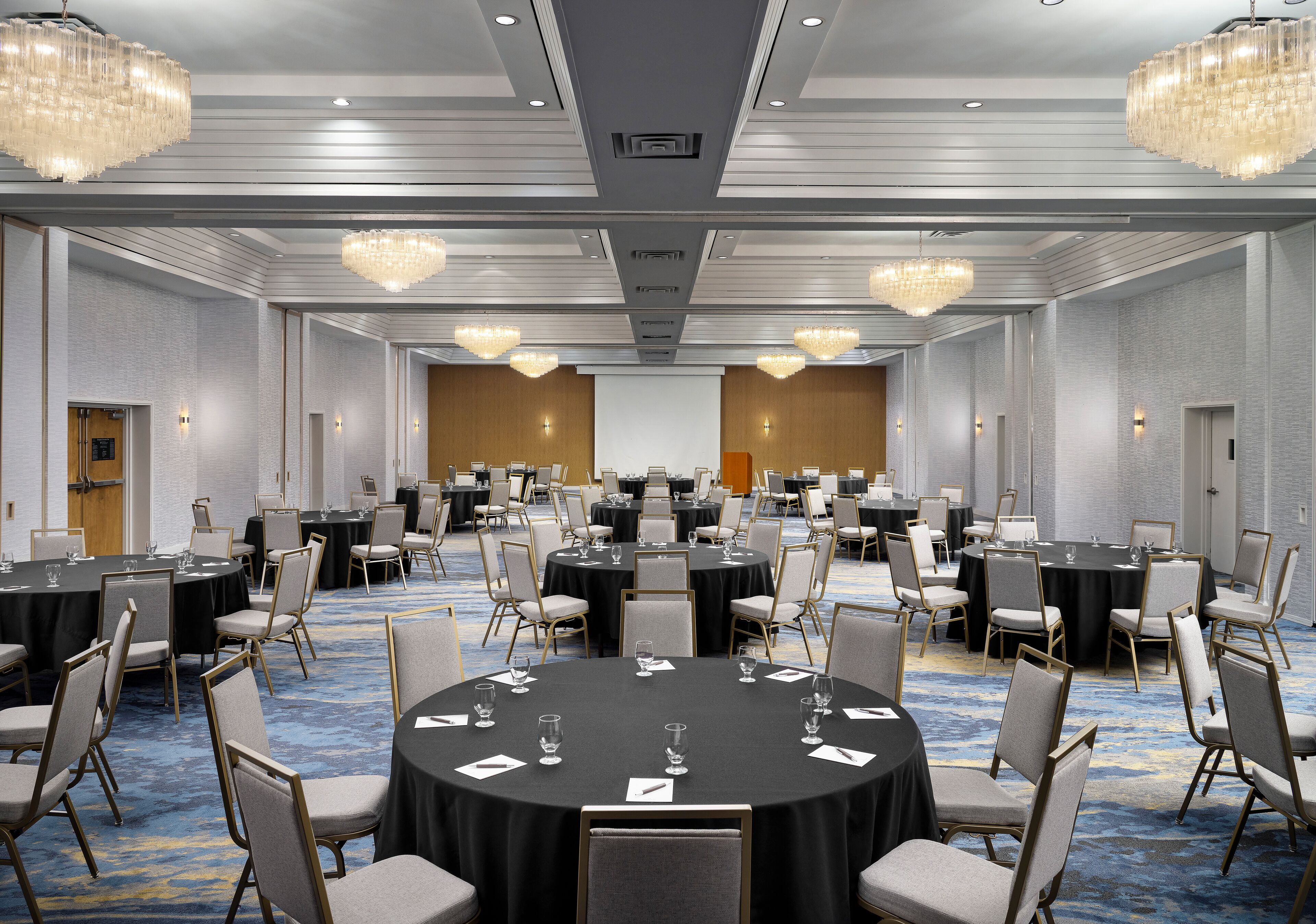 Sheraton Grand Rapids Airport Hotel Sheraton Grand Rapids Airport Hotel