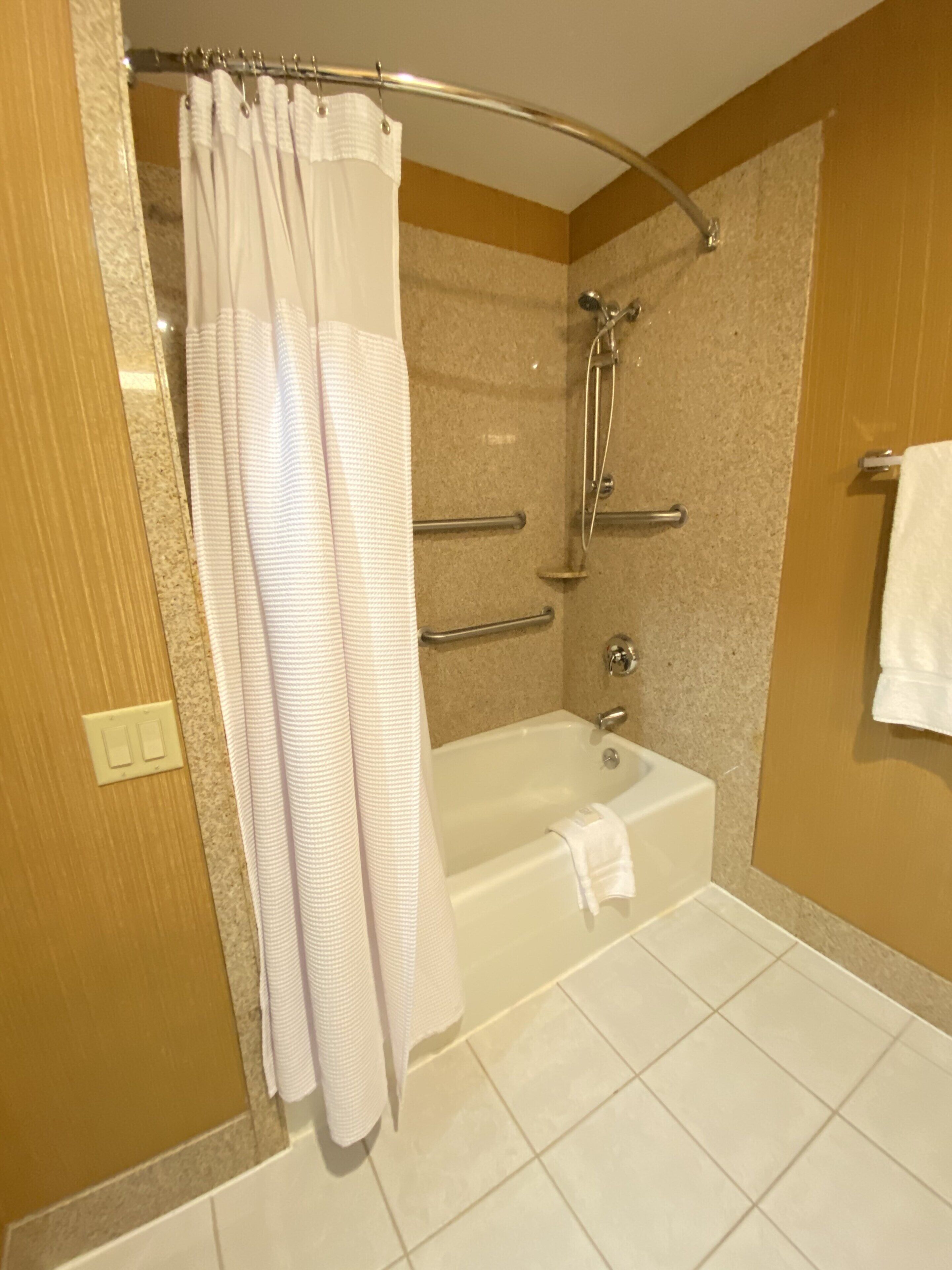 Sheraton Grand Rapids Airport Hotel Sheraton Grand Rapids Airport Hotel