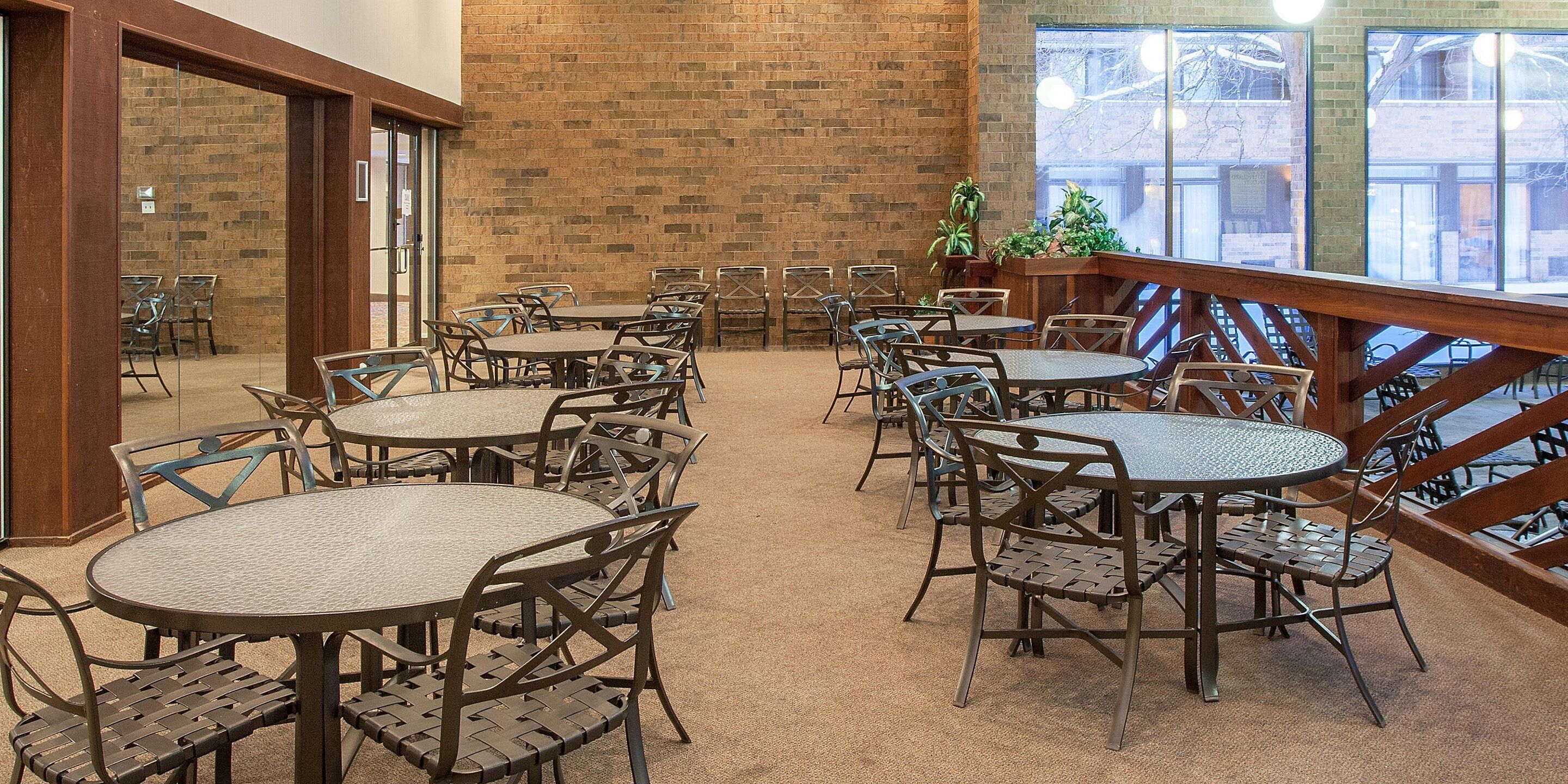 Sheraton Grand Rapids Airport Hotel Sheraton Grand Rapids Airport Hotel