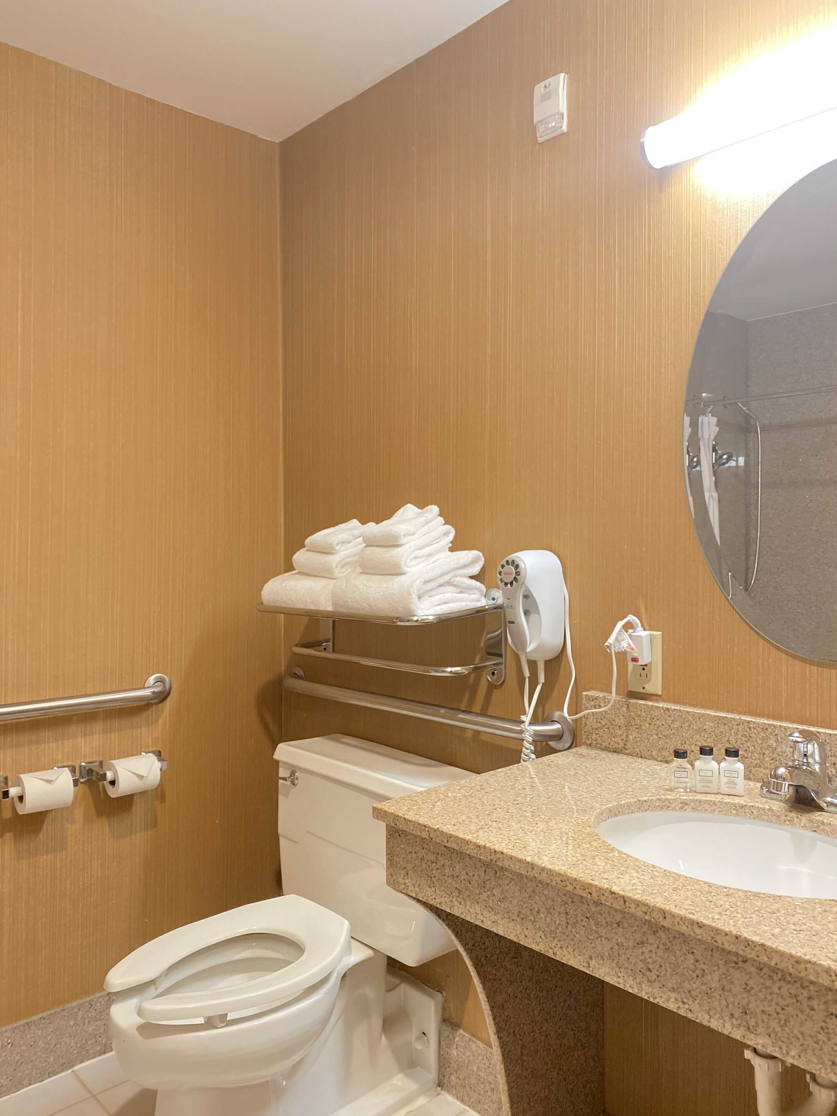 Sheraton Grand Rapids Airport Hotel Sheraton Grand Rapids Airport Hotel