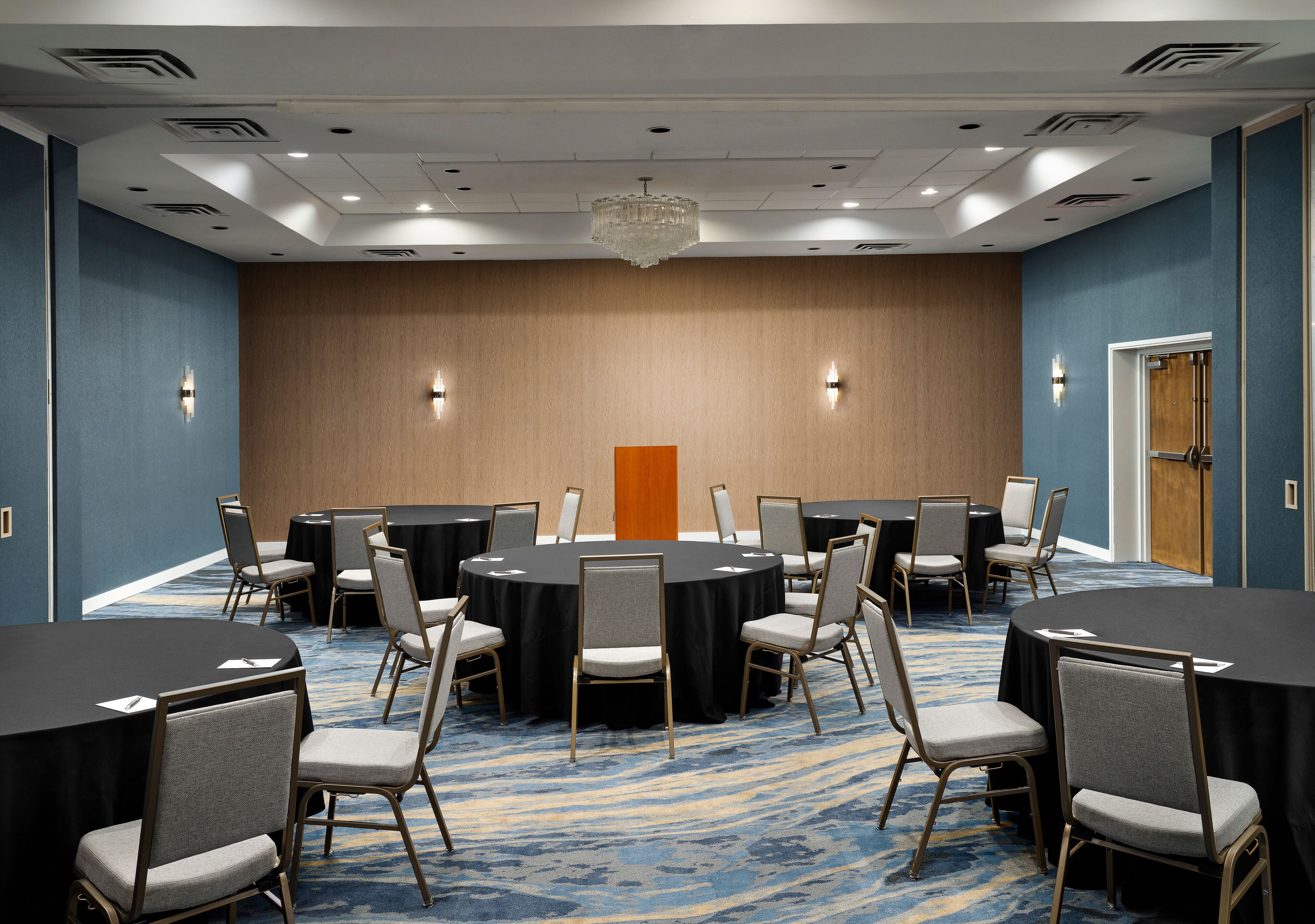 Sheraton Grand Rapids Airport Hotel Sheraton Grand Rapids Airport Hotel
