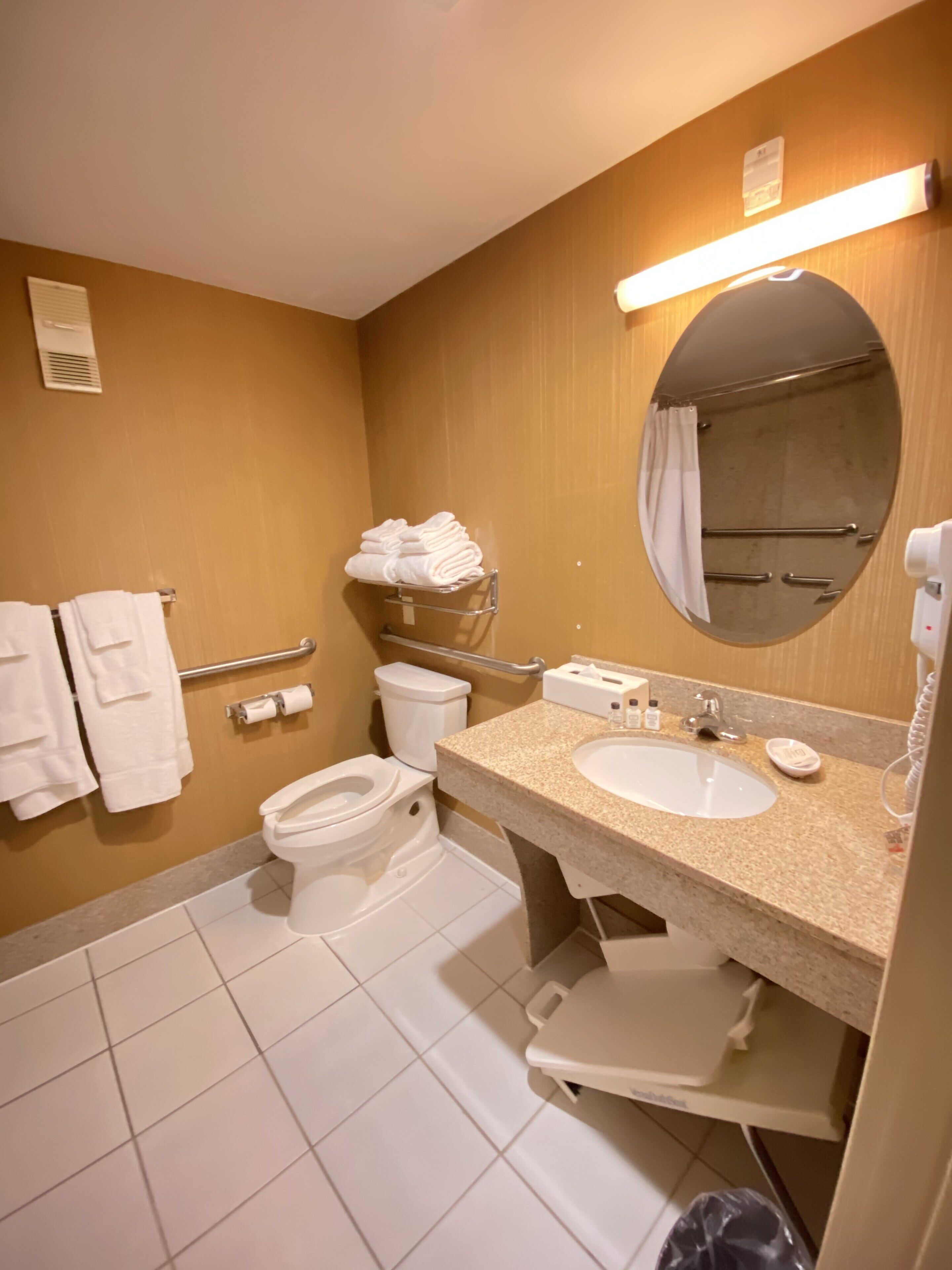 Sheraton Grand Rapids Airport Hotel Sheraton Grand Rapids Airport Hotel