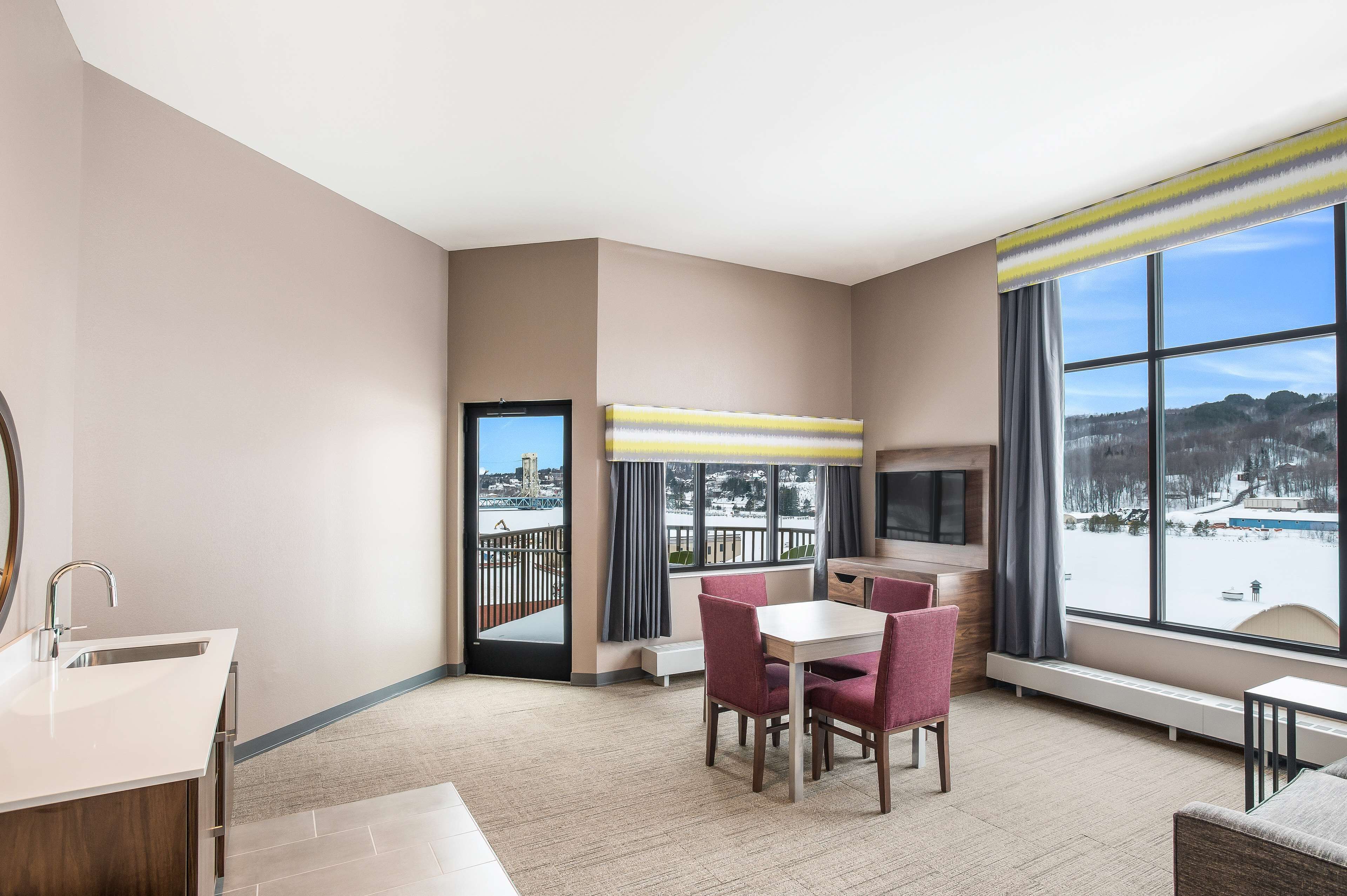 Hampton Inn & Suites Houghton Hampton Inn & Suites Houghton