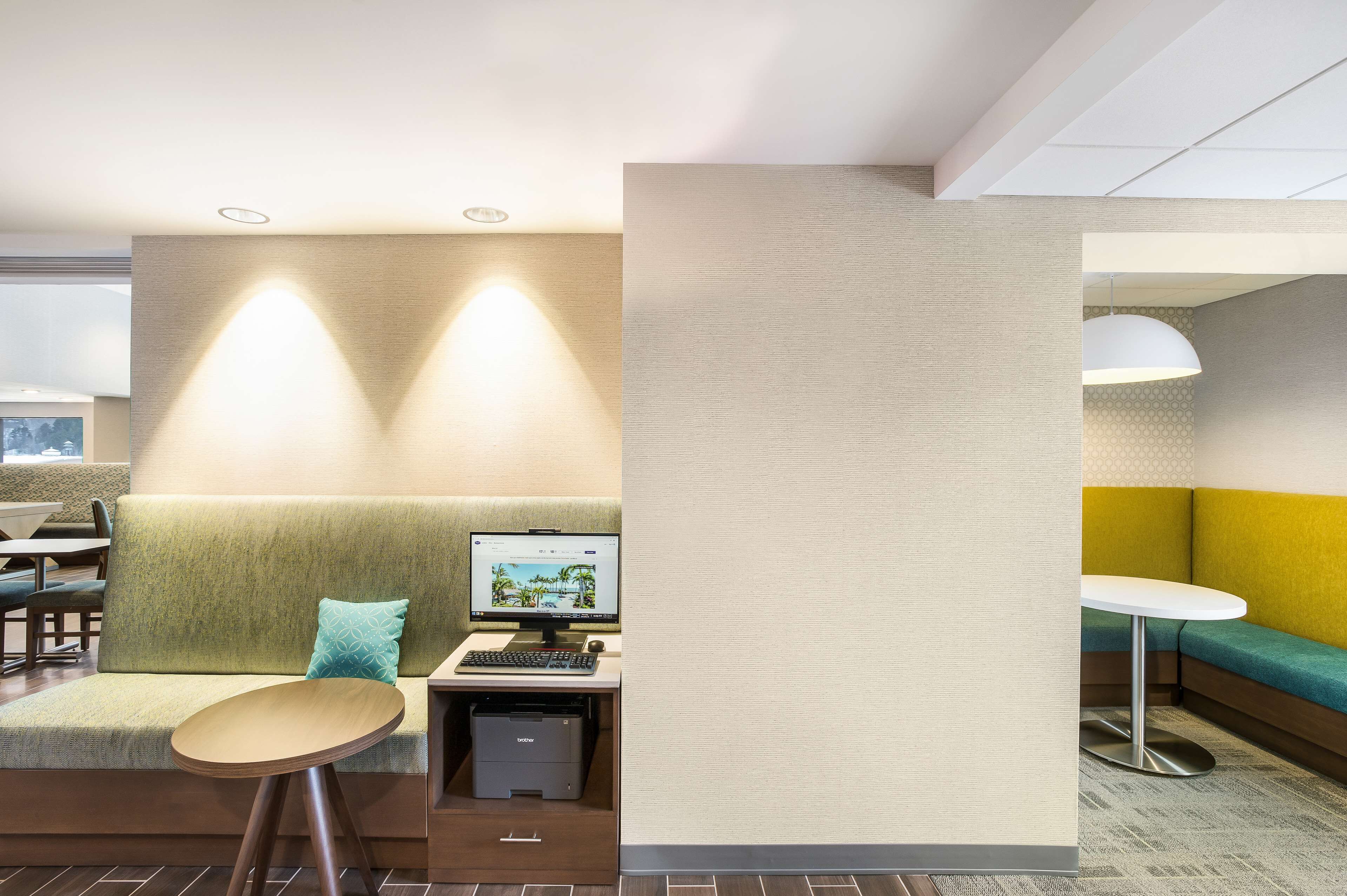 Hampton Inn & Suites Houghton Hampton Inn & Suites Houghton