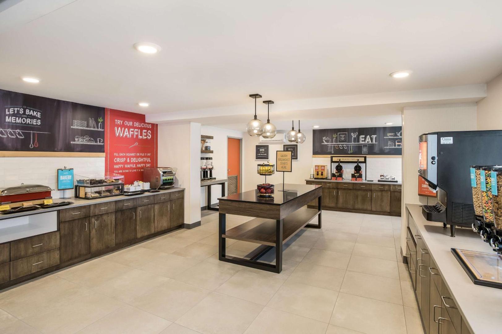 Hampton Inn & Suites Houghton Hampton Inn & Suites Houghton