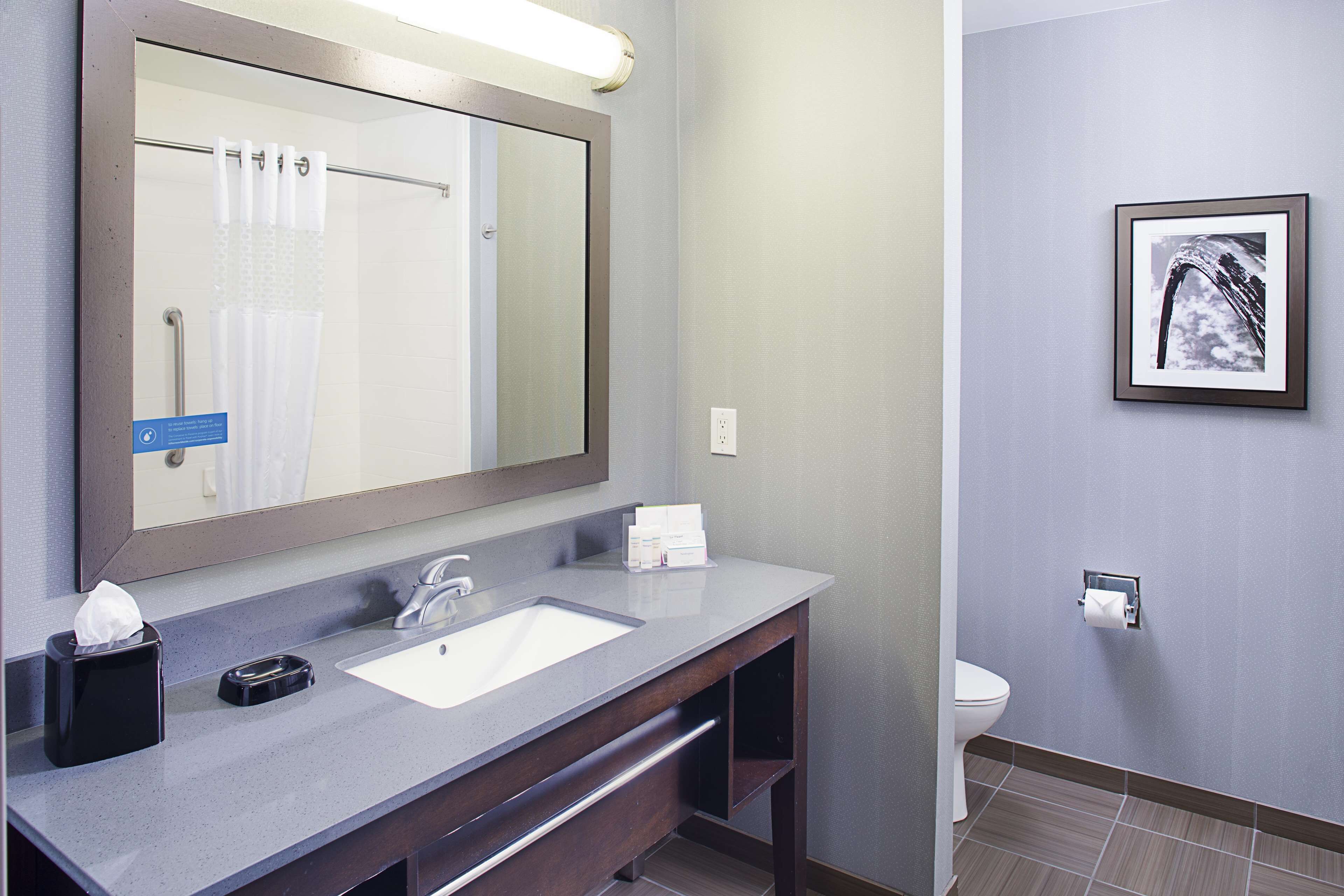 Hampton Inn & Suites Lansing West Hampton Inn & Suites Lansing West