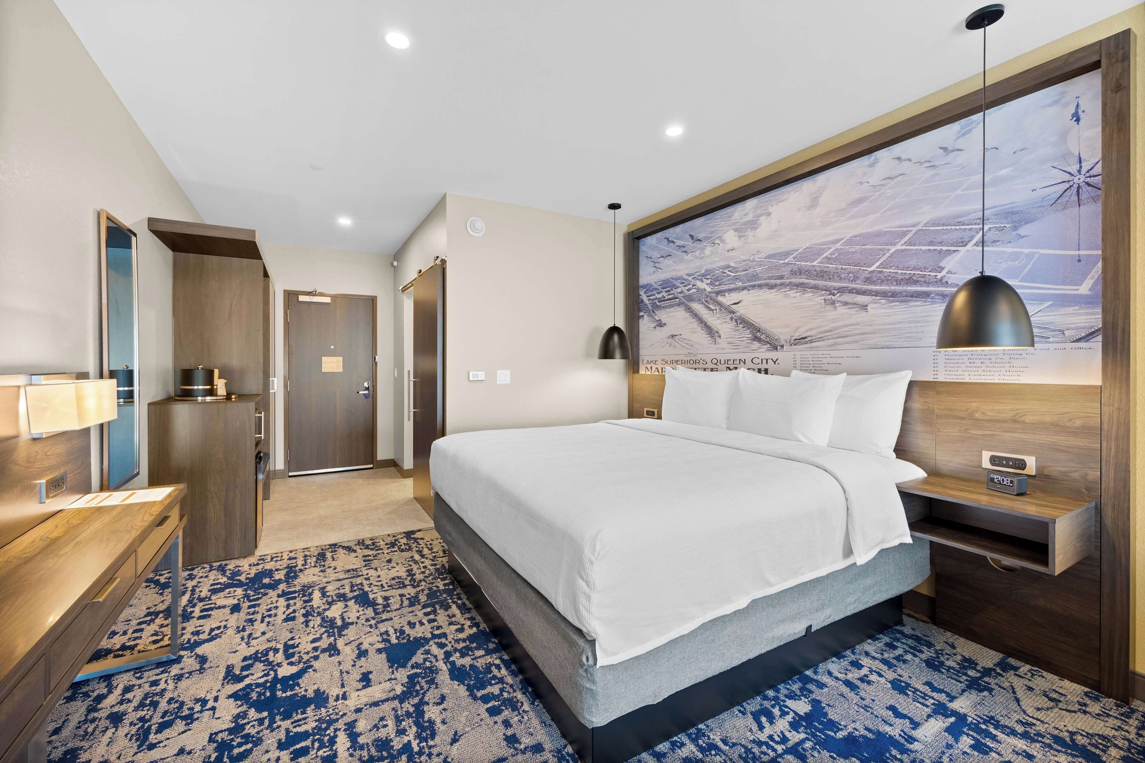 Best Western Plus Marquette Hotel & Suites