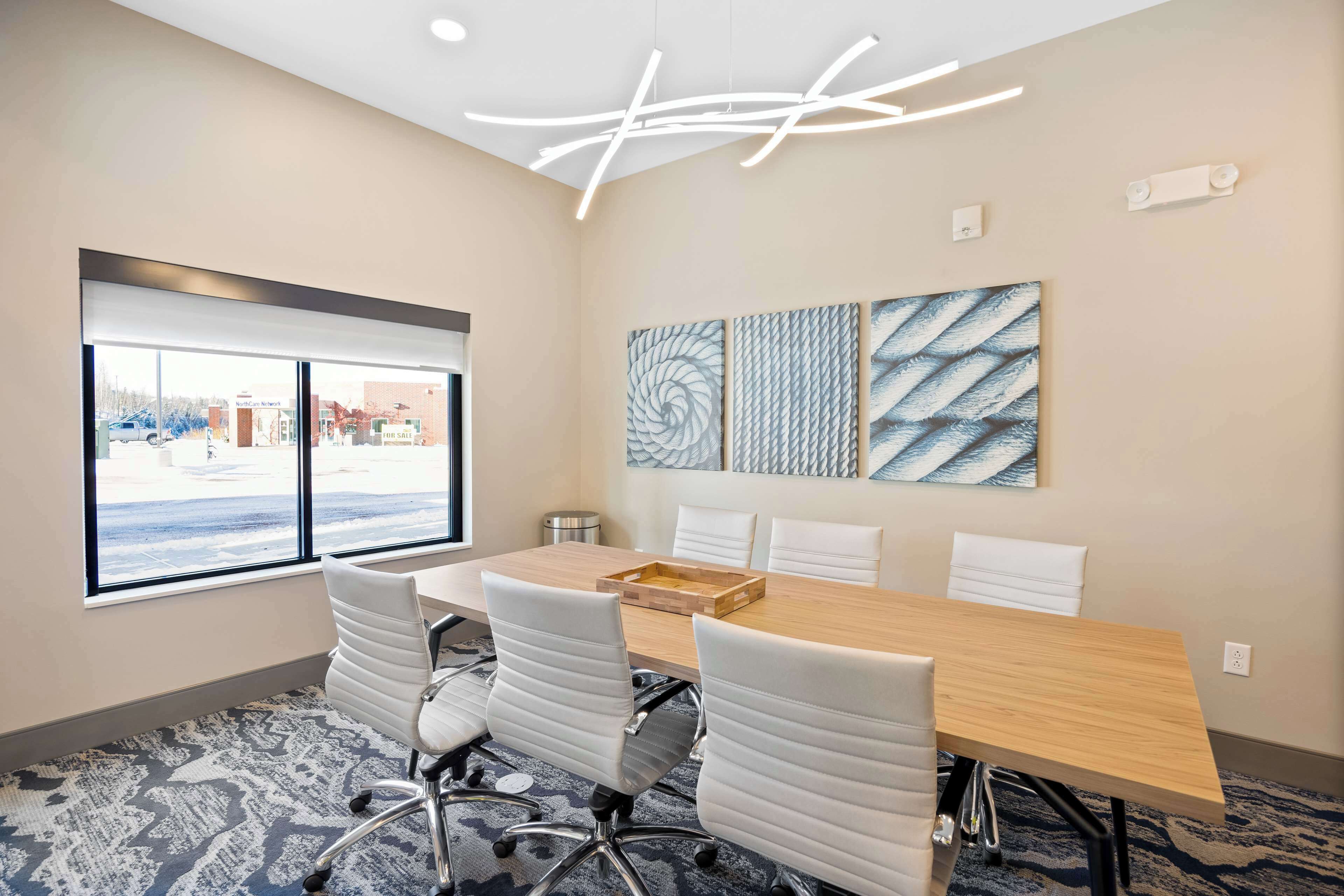 Best Western Plus Marquette Hotel & Suites