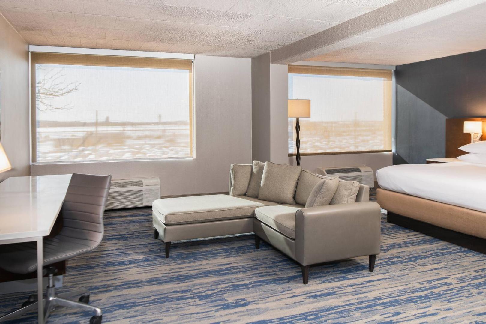 Skyline Hotel Detroit Airport, SureStay Collection by BW Skyline Hotel Detroit Airport, SureStay Collection by BW