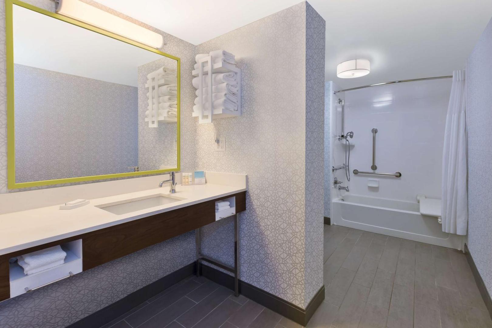 Hampton Inn Traverse City Hampton Inn Traverse City