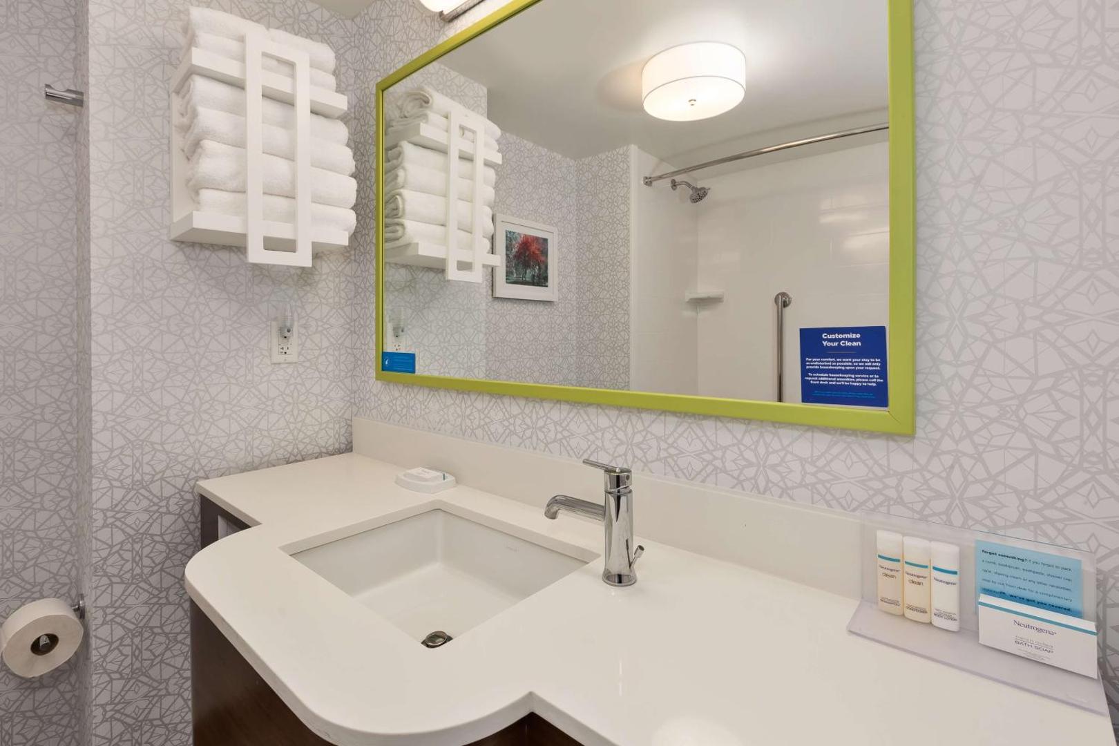 Hampton Inn Traverse City Hampton Inn Traverse City