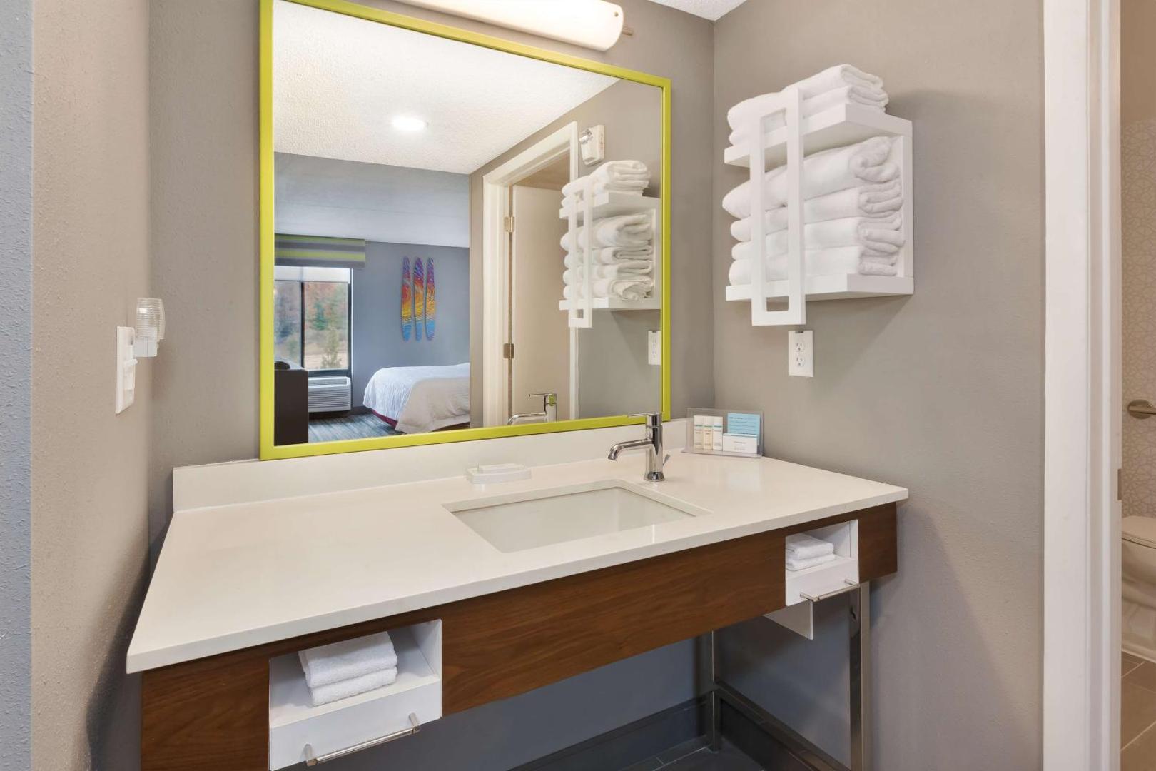 Hampton Inn Traverse City Hampton Inn Traverse City