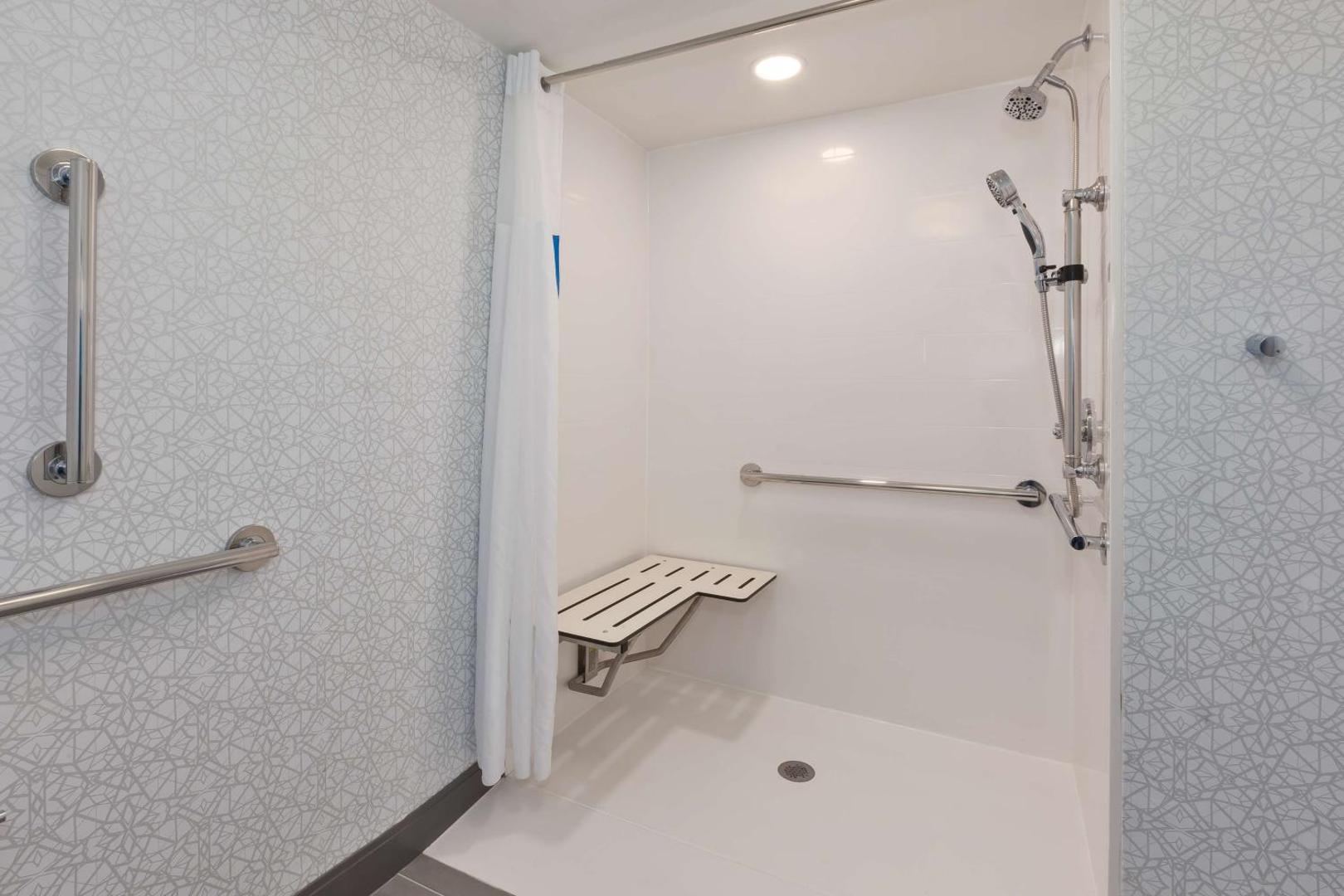Hampton Inn Traverse City Hampton Inn Traverse City