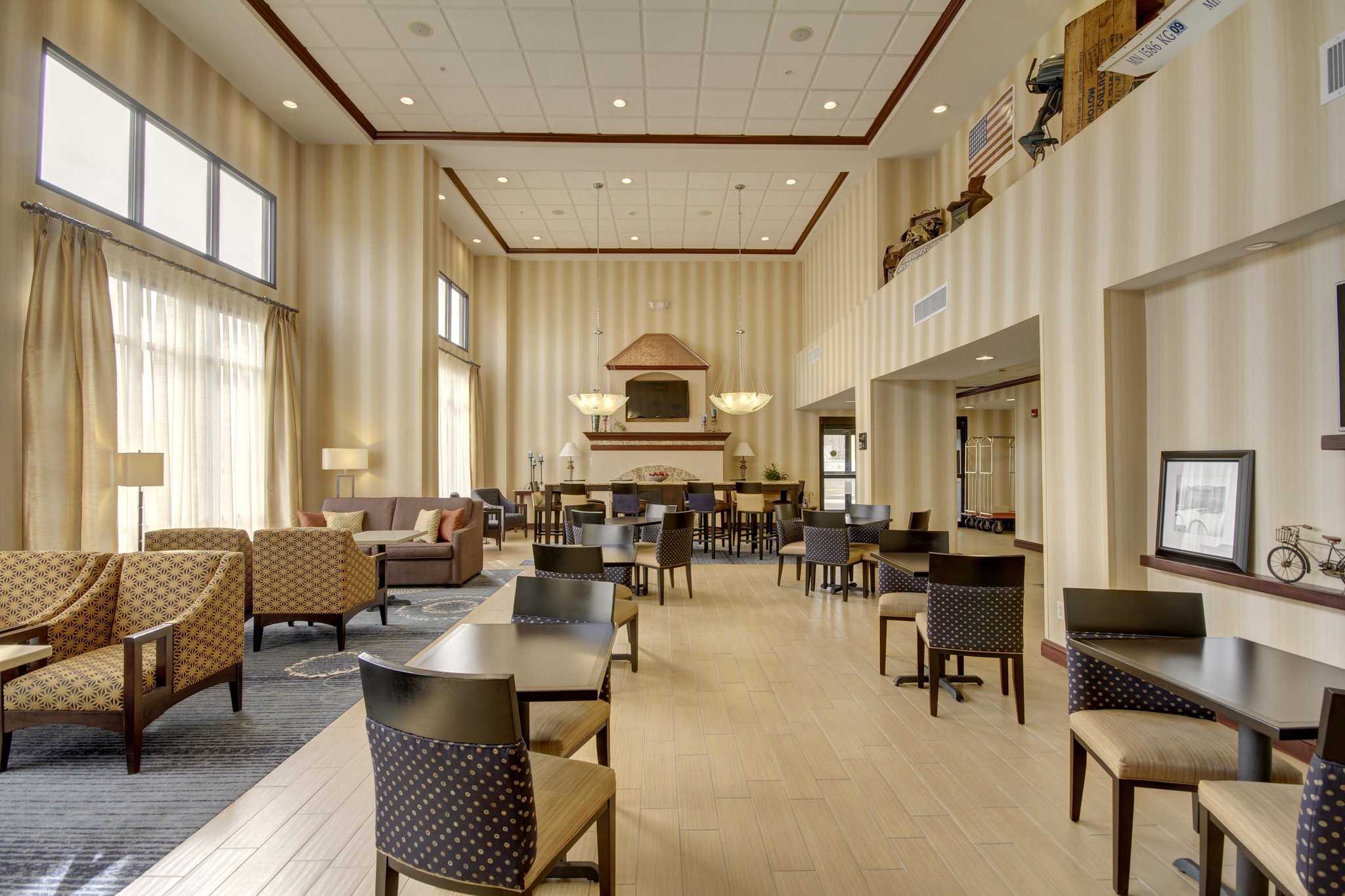 Hampton Inn & Suites Alexandria Hampton Inn & Suites Alexandria