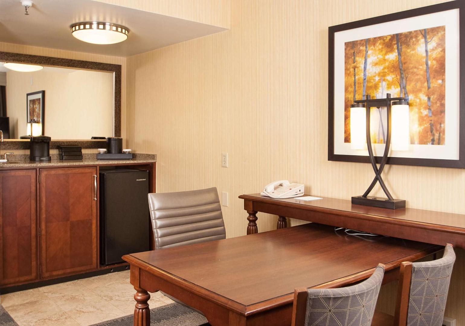 Embassy Suites Bloomington Embassy Suites Bloomington