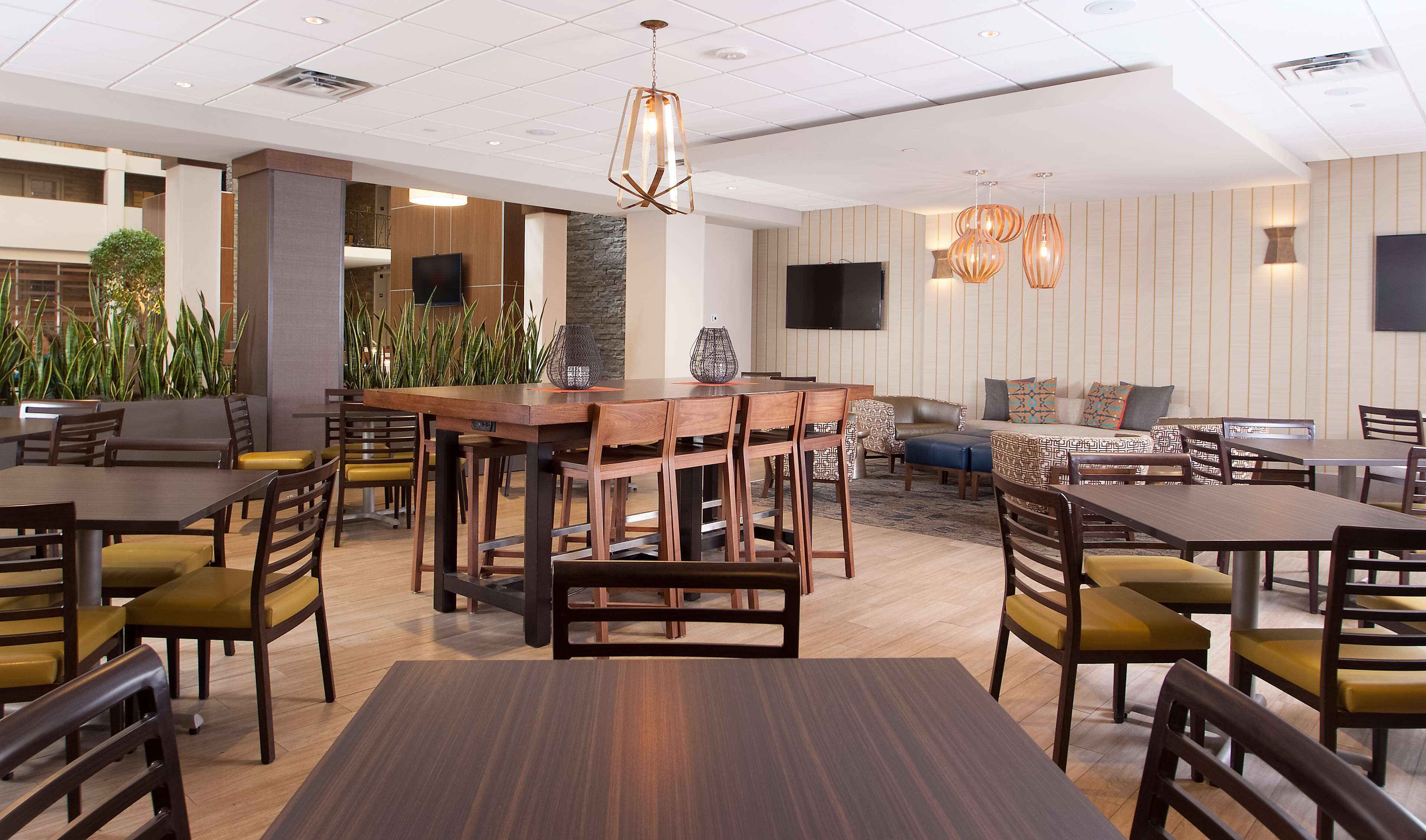 Embassy Suites Bloomington Embassy Suites Bloomington