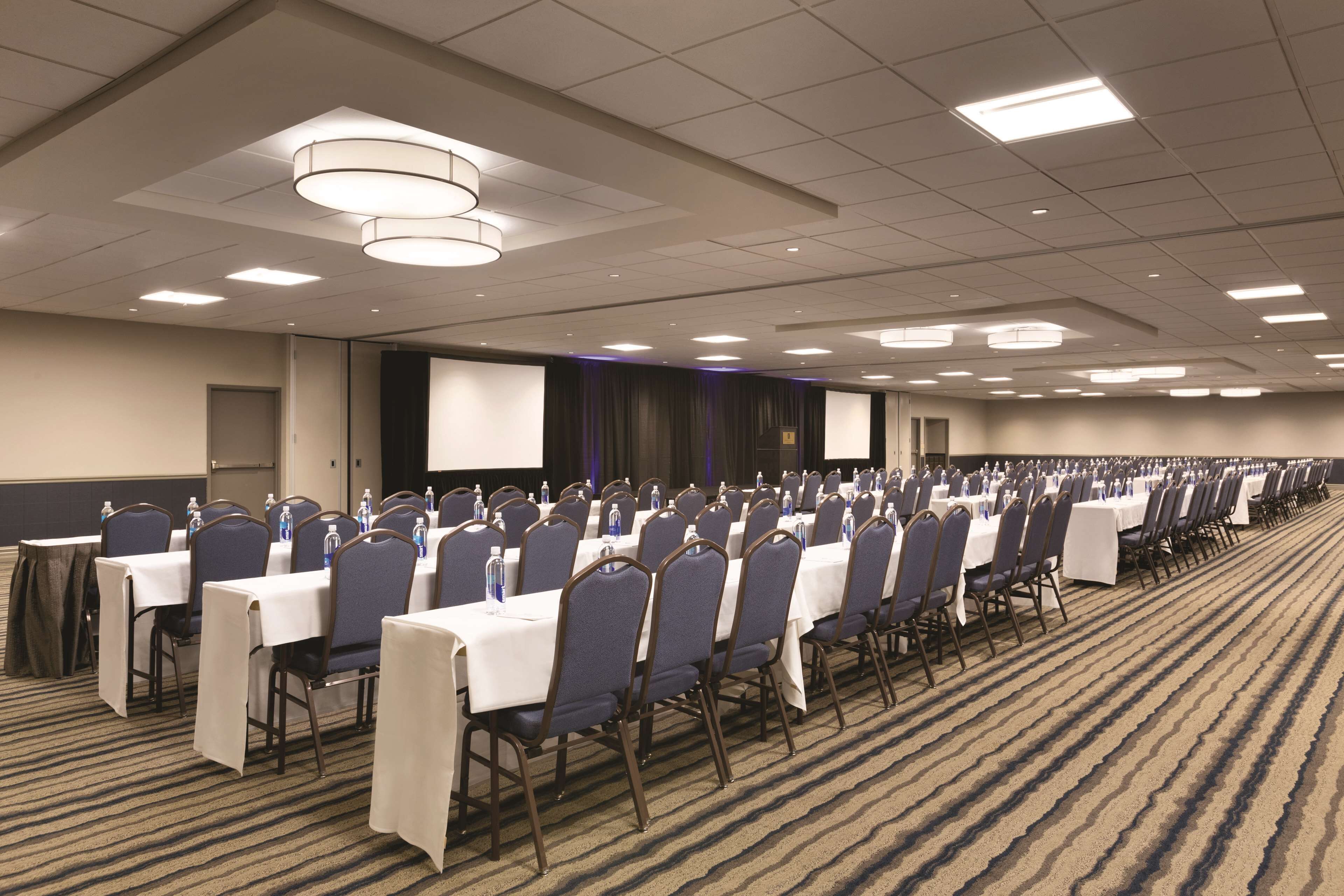 Embassy Suites Bloomington Embassy Suites Bloomington